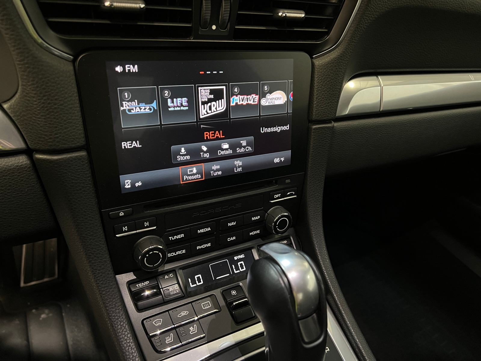 Thumbnail: 2017 Porsche 911 - 2