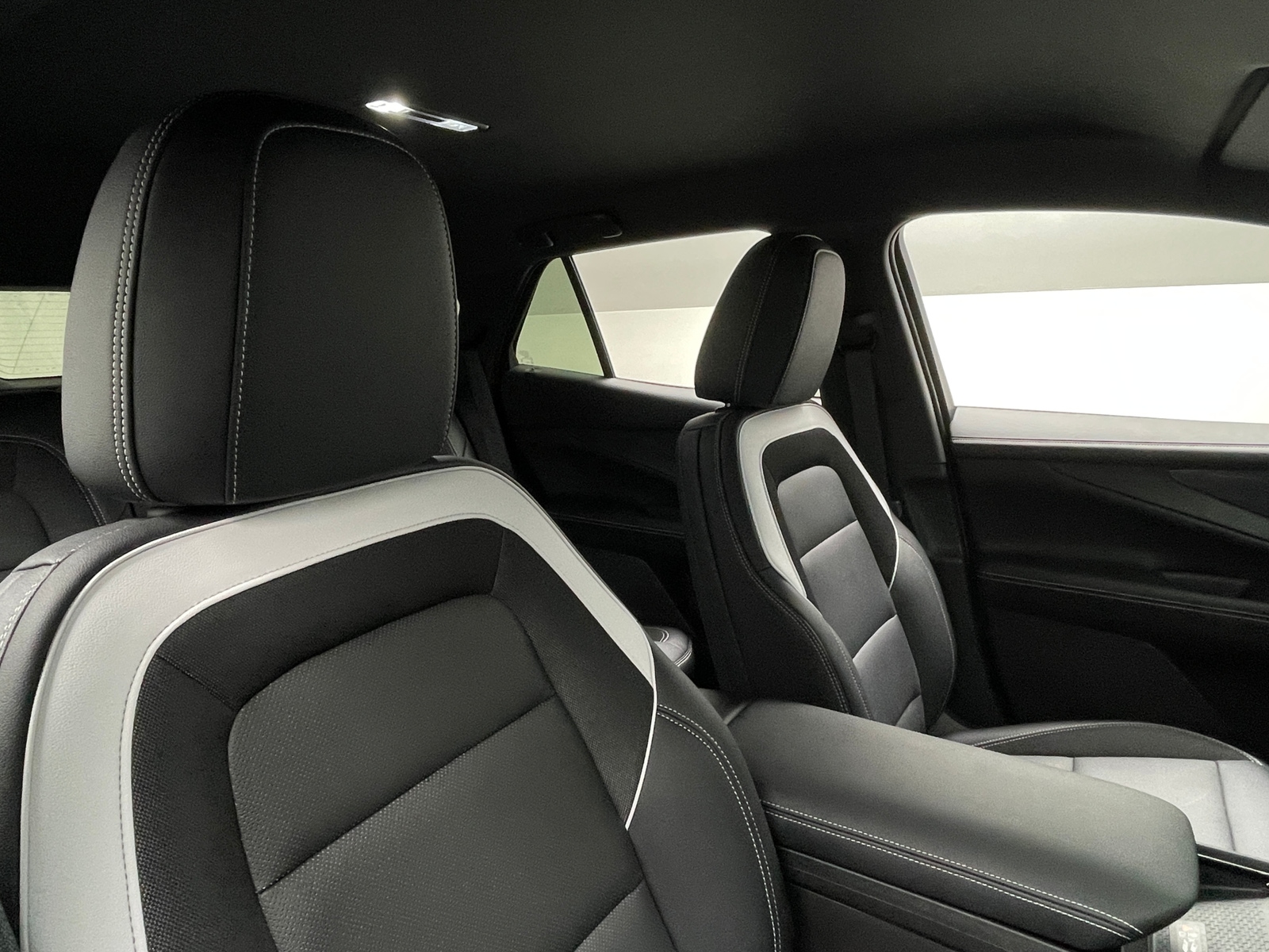 Thumbnail: 2025 Chevrolet Blazer EV - 2