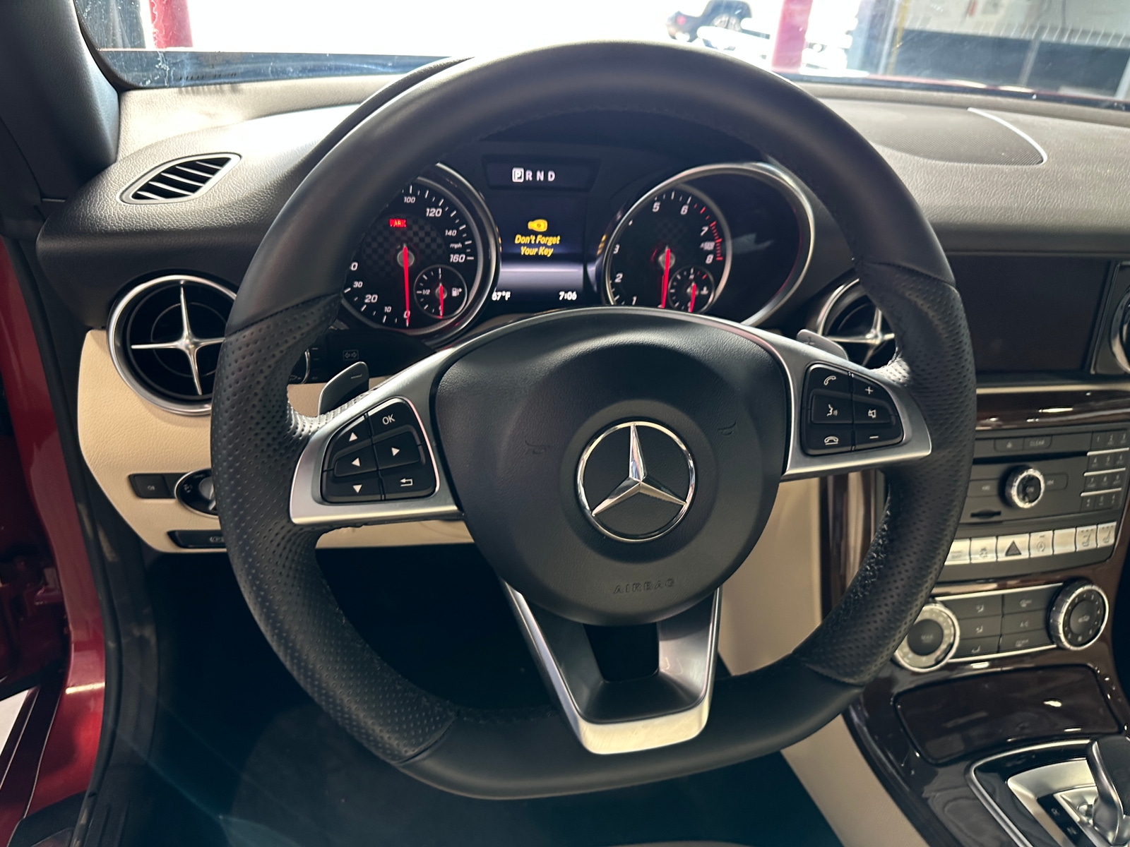 Thumbnail: 2018 Mercedes-Benz SLC - 3