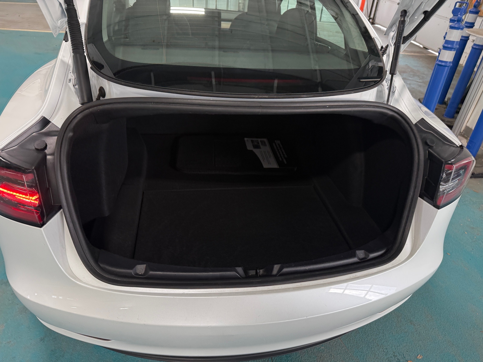 Thumbnail: 2023 Tesla Model 3 - 6