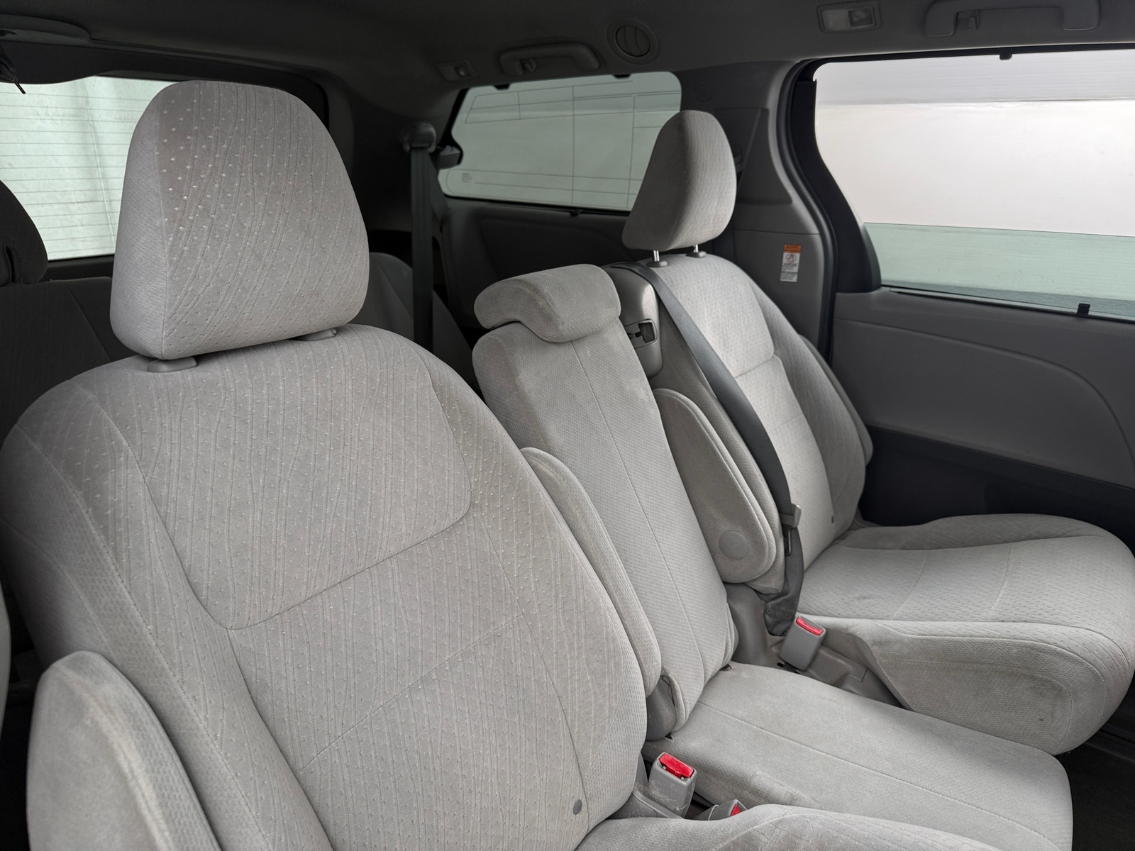 Thumbnail: 2016 Toyota Sienna - 6