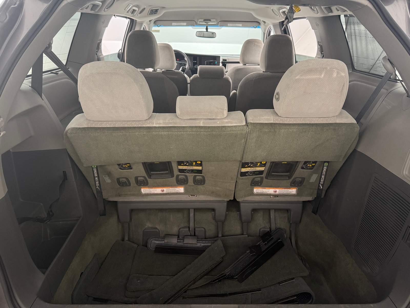 Thumbnail: 2016 Toyota Sienna - 7