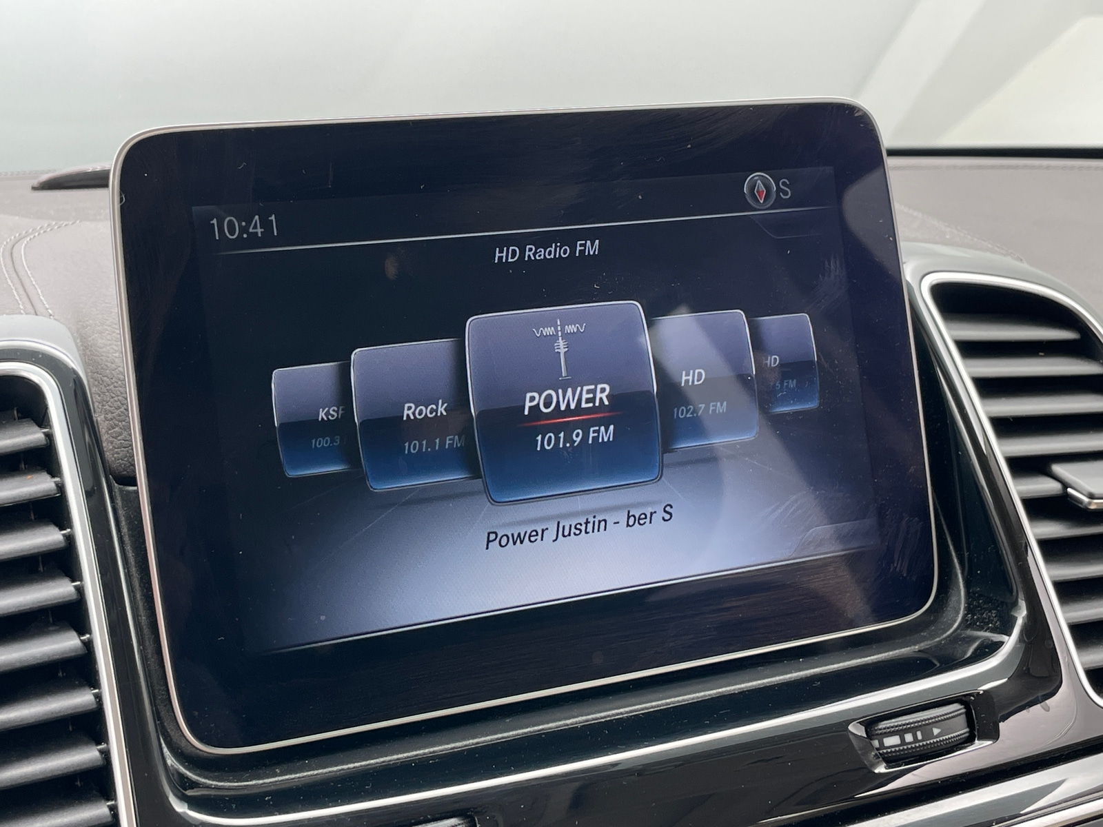 Thumbnail: 2019 Mercedes-Benz GLS - 4