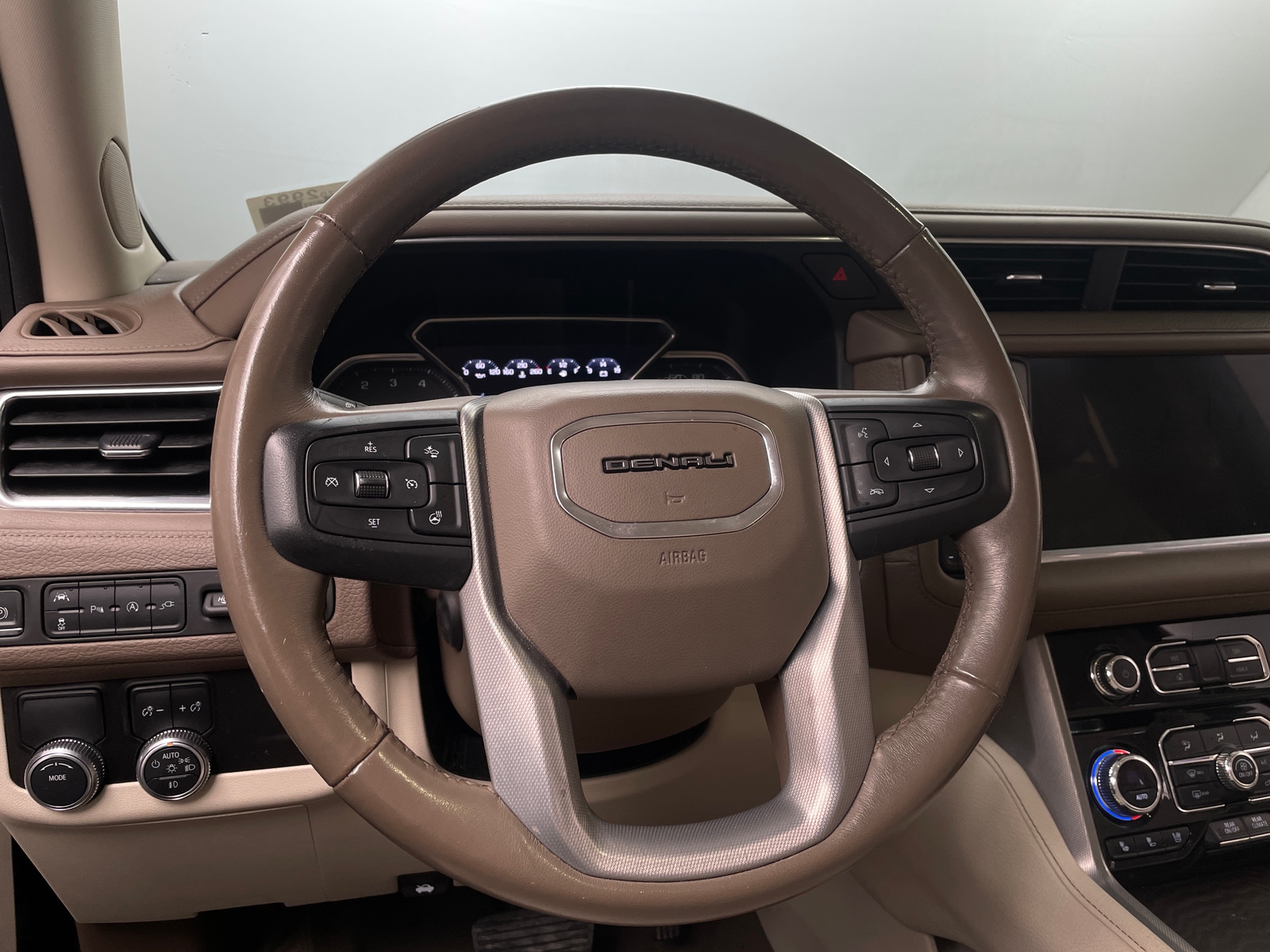 Thumbnail: 2021 GMC Yukon XL - 4