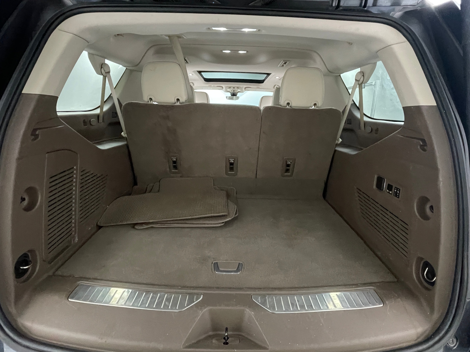 Thumbnail: 2021 GMC Yukon XL - 6