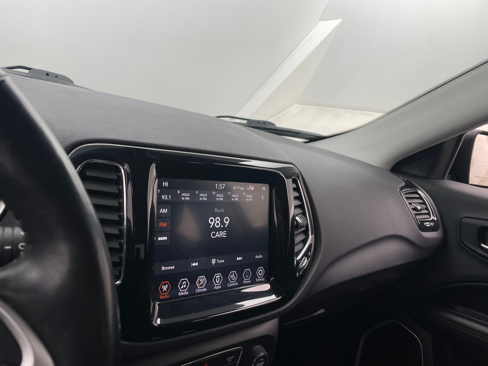 Thumbnail: 2021 Jeep Compass - 3