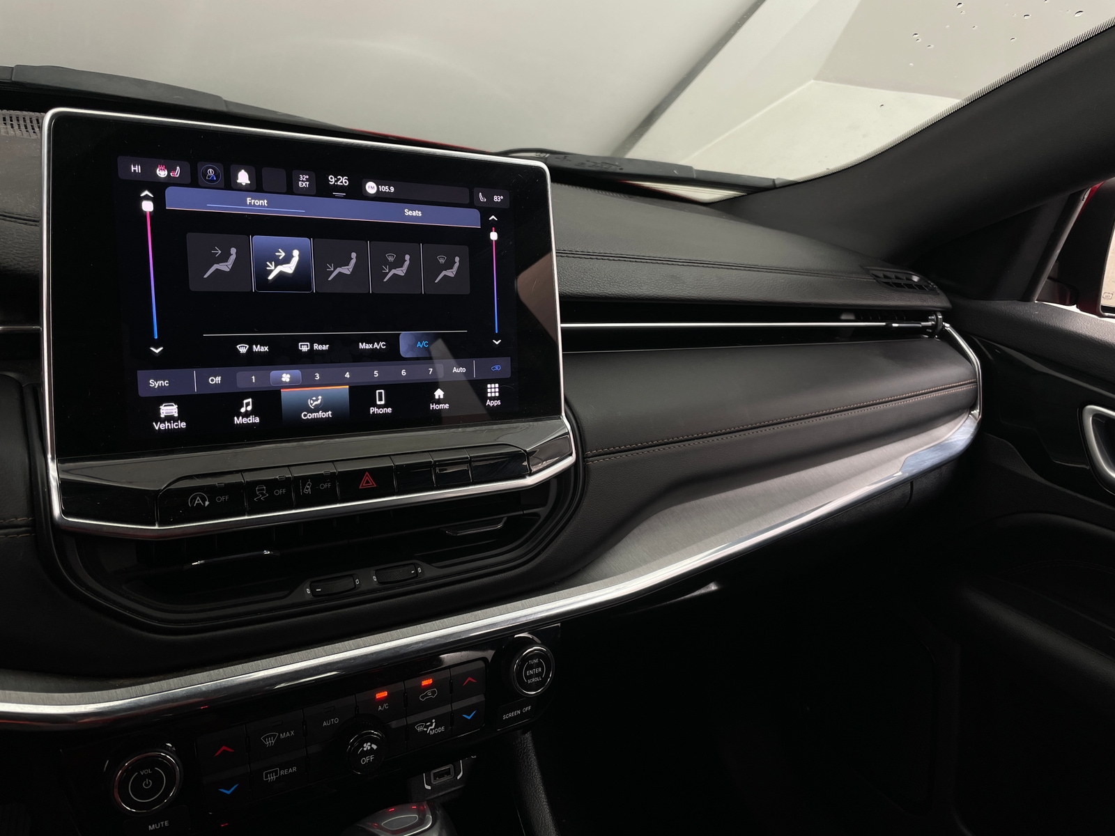 Thumbnail: 2022 Jeep Compass - 3