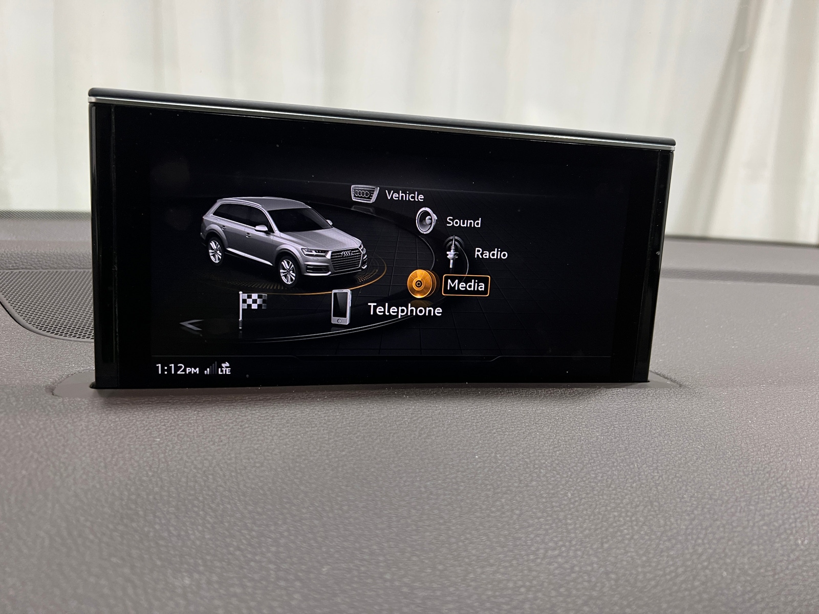 Thumbnail: 2018 Audi Q7 - 3