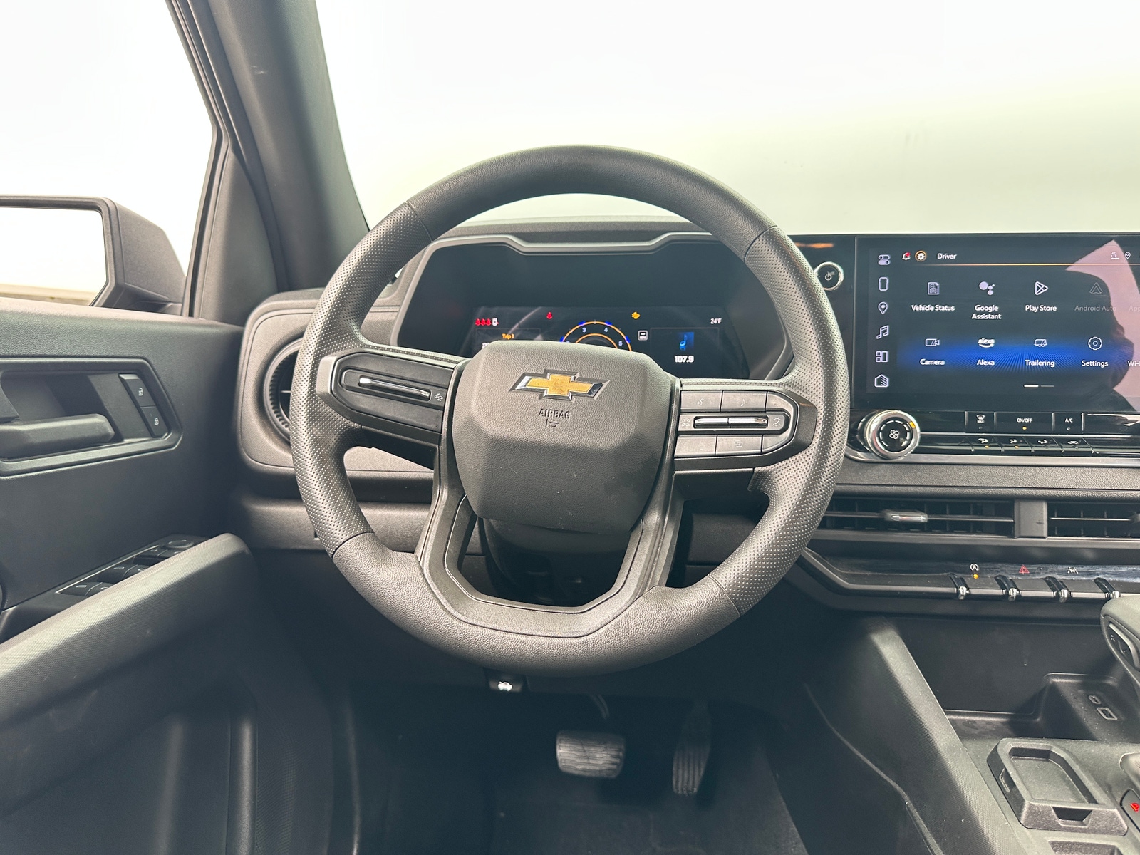 Thumbnail: 2024 Chevrolet Colorado - 5