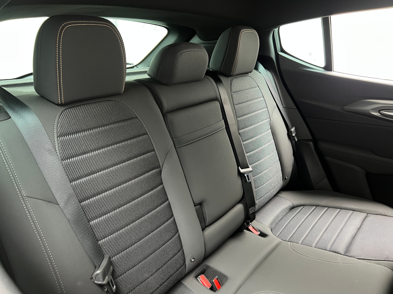 Thumbnail: 2024 Alfa Romeo Tonale - 6