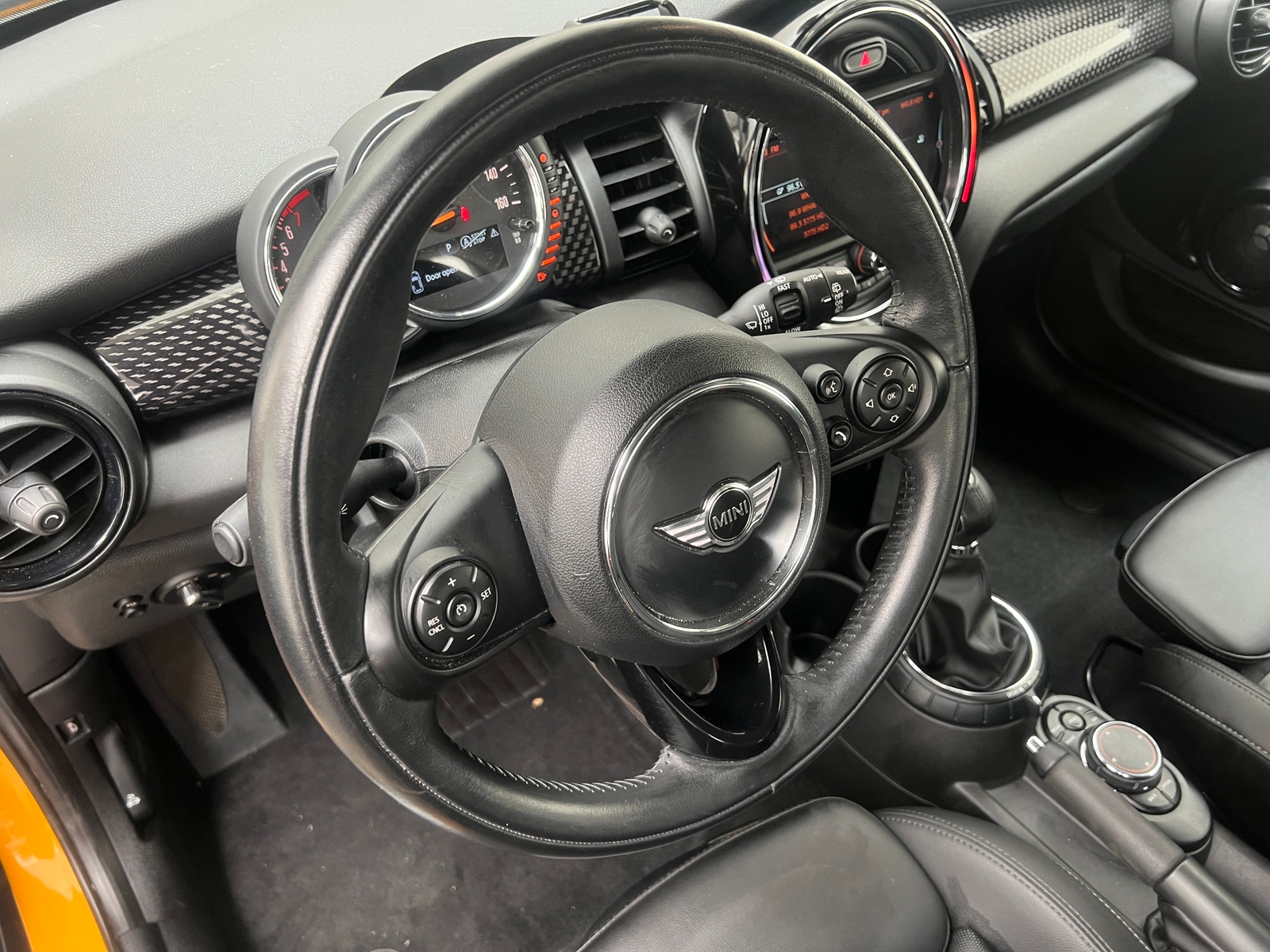 Thumbnail: 2017 MINI Cooper Hardtop - 4