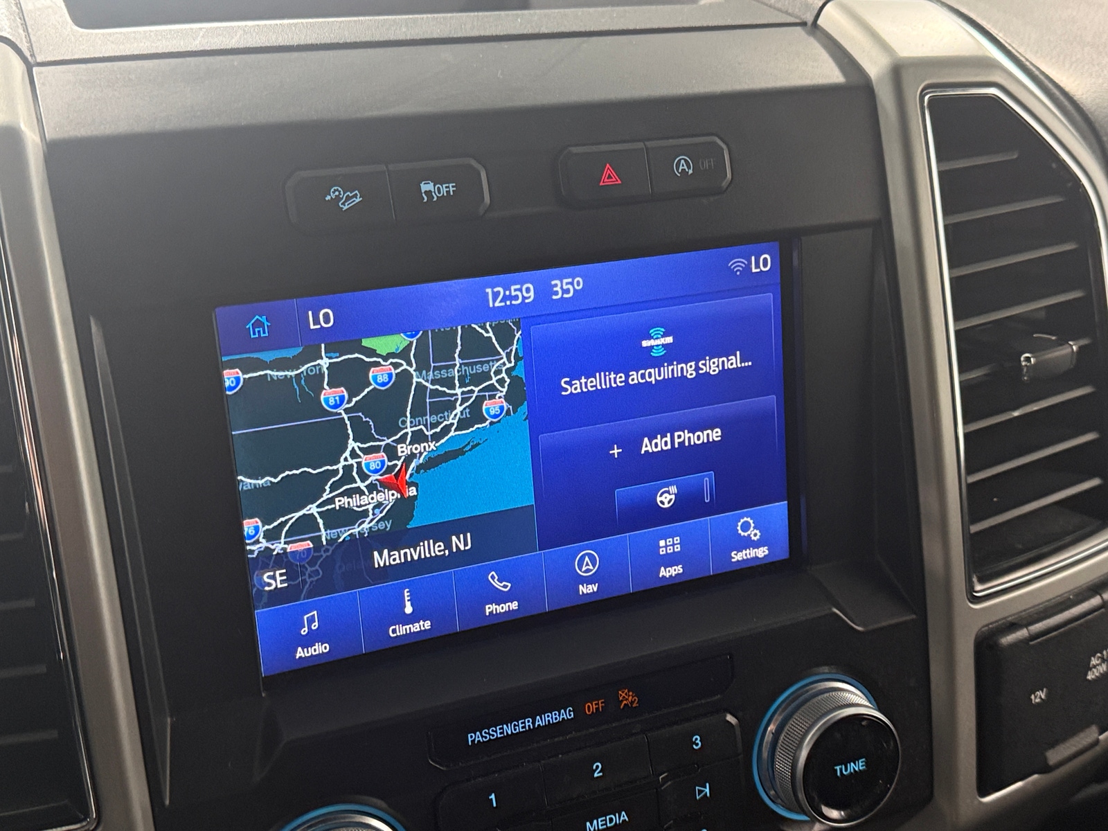 Thumbnail: 2019 Ford Econoline - 3