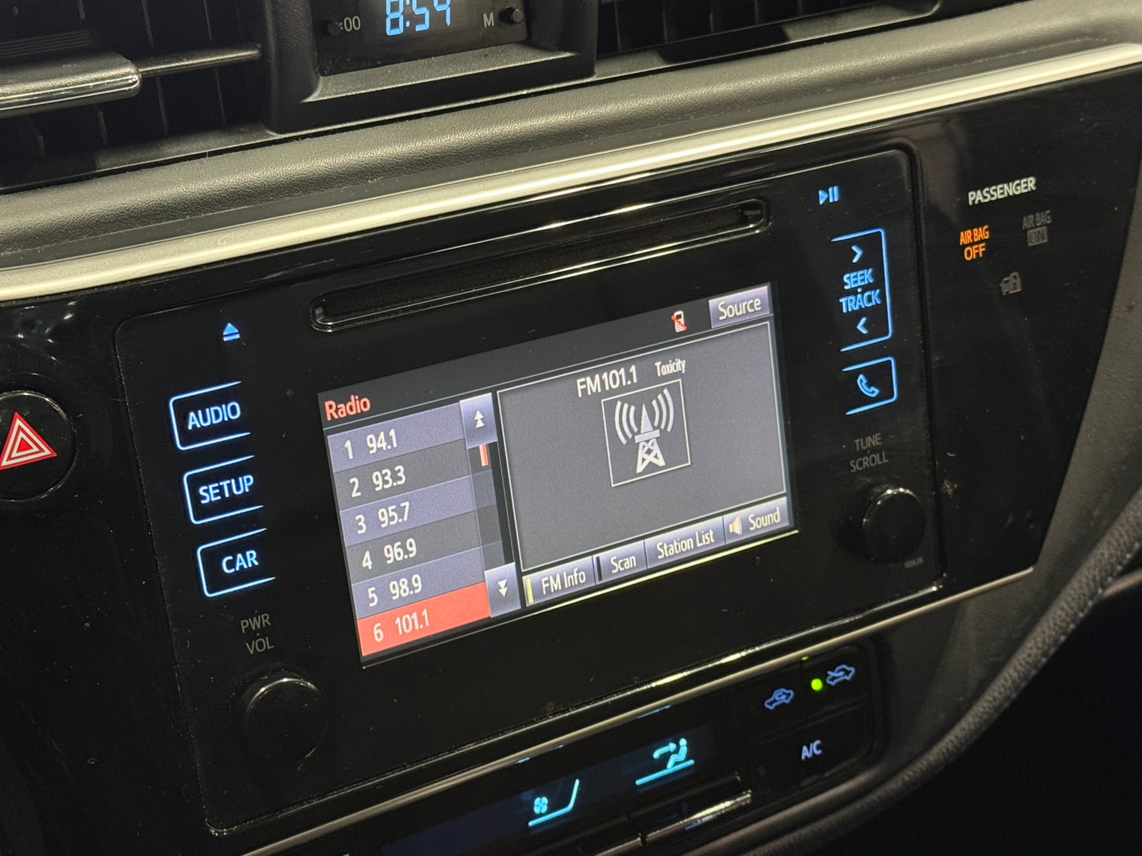 Thumbnail: 2017 Toyota Corolla - 3