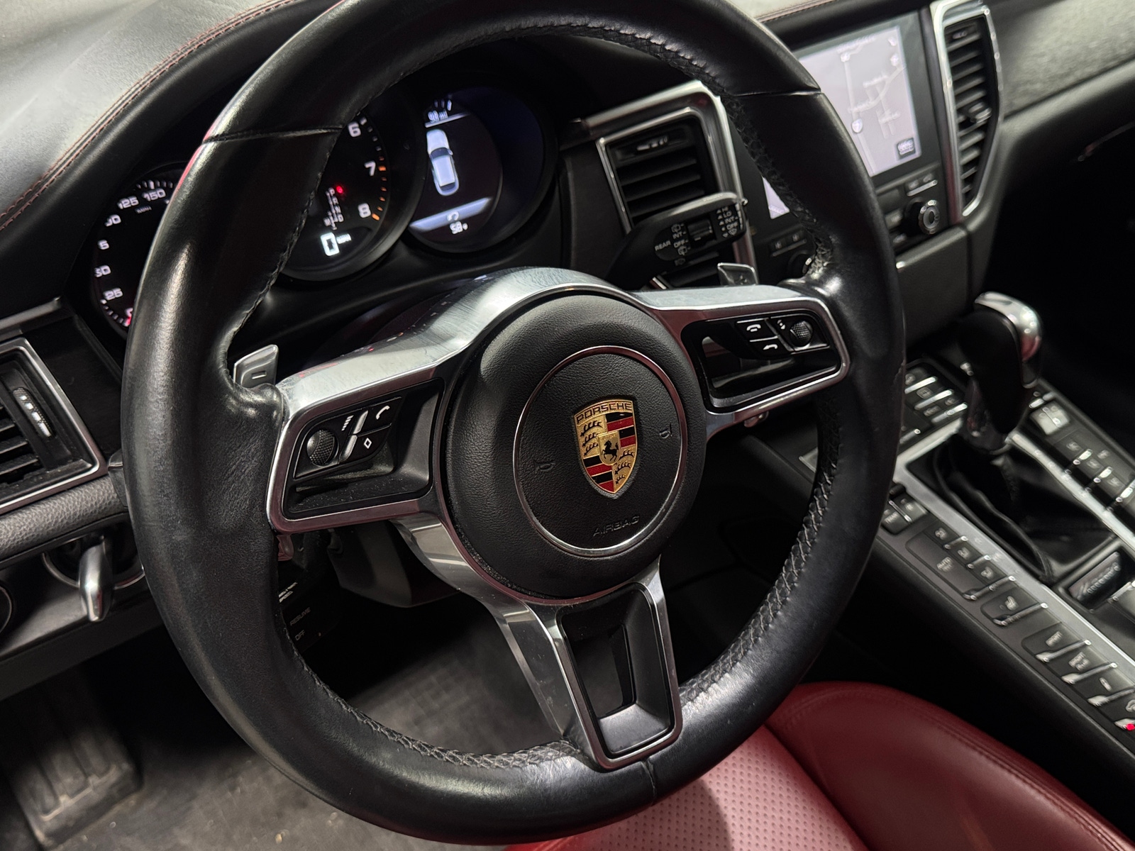 Thumbnail: 2017 Porsche Macan - 4