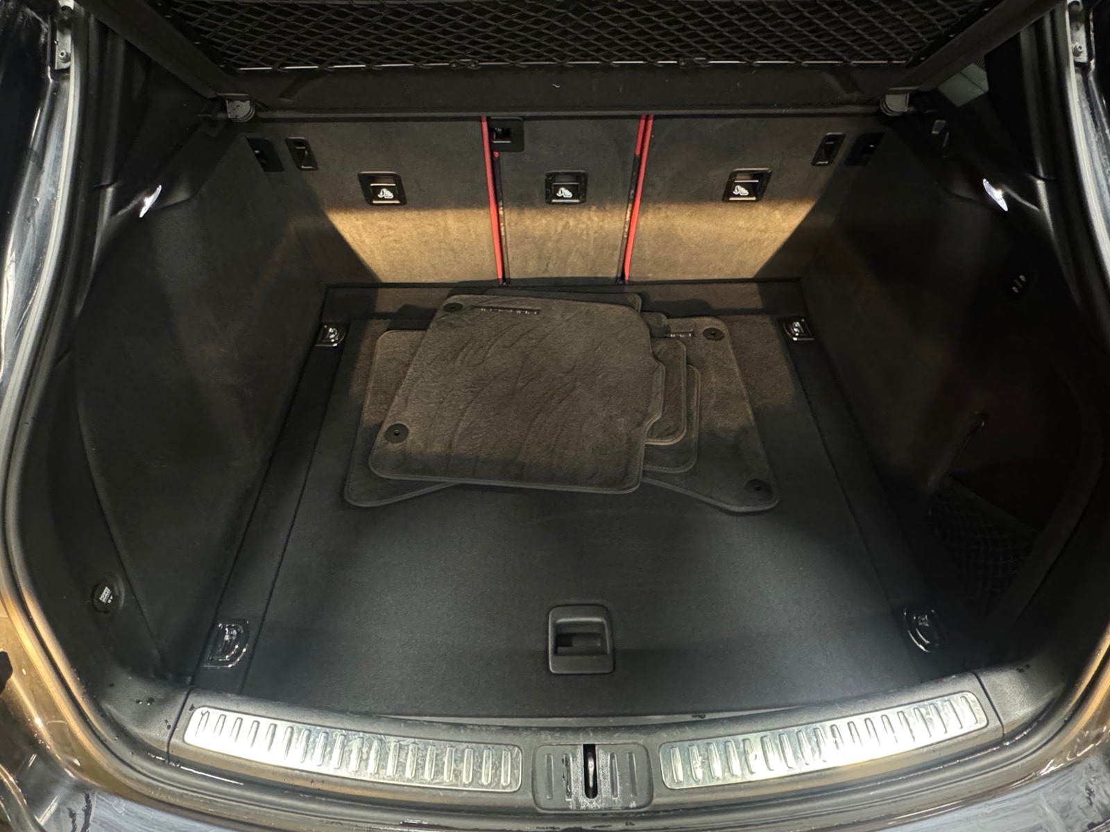 Thumbnail: 2017 Porsche Macan - 6