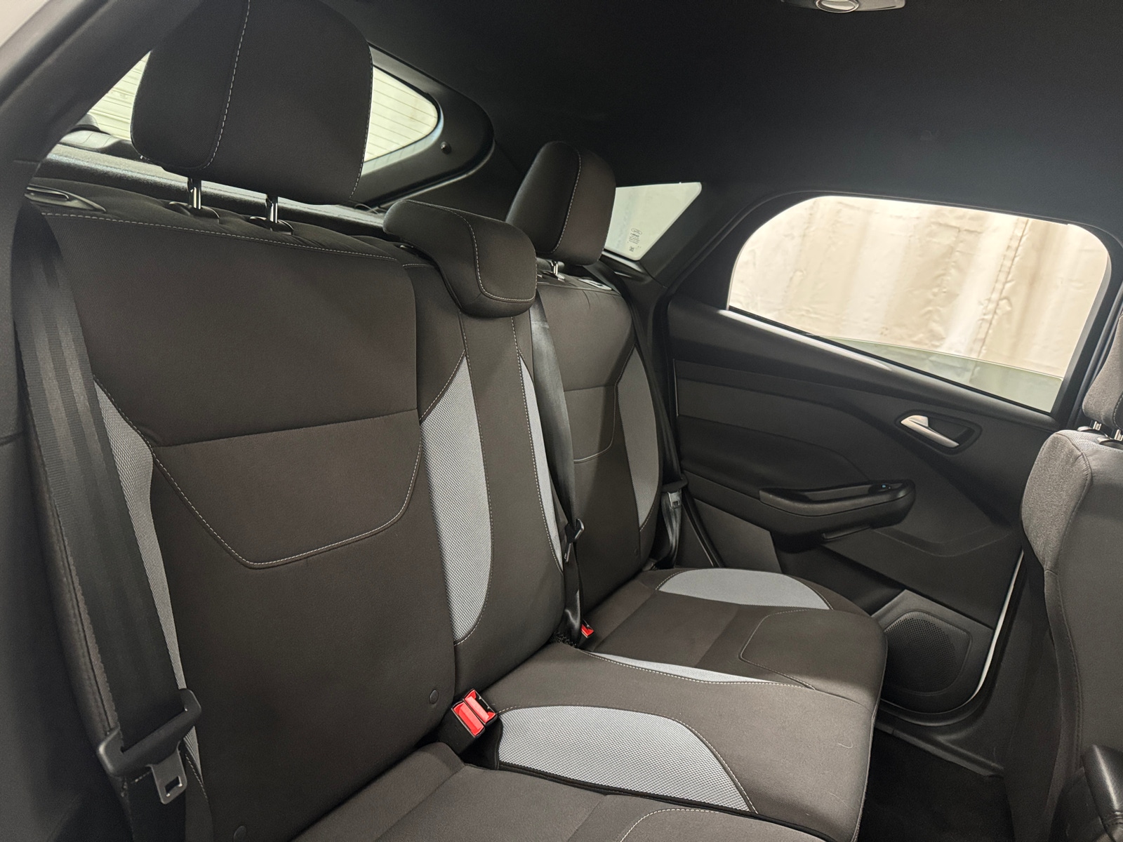 Thumbnail: 2018 Ford Focus - 6