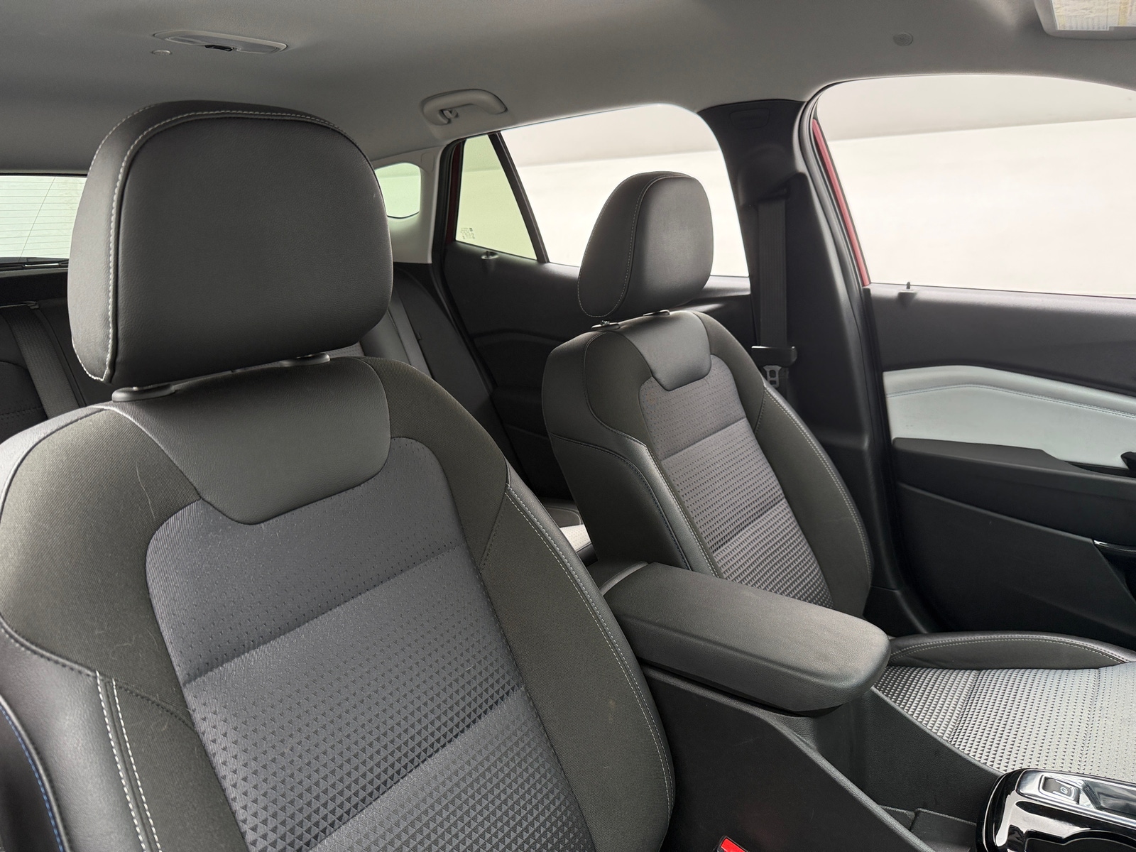 Thumbnail: 2025 Chevrolet Trax - 2