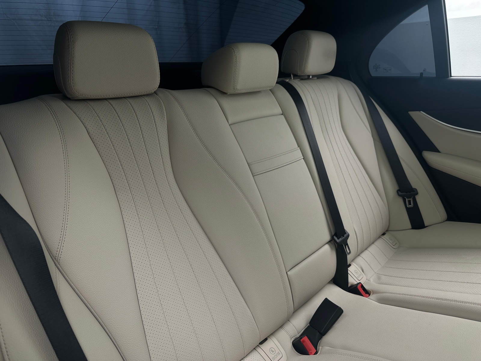 Thumbnail: 2020 Mercedes-Benz E-Class - 5