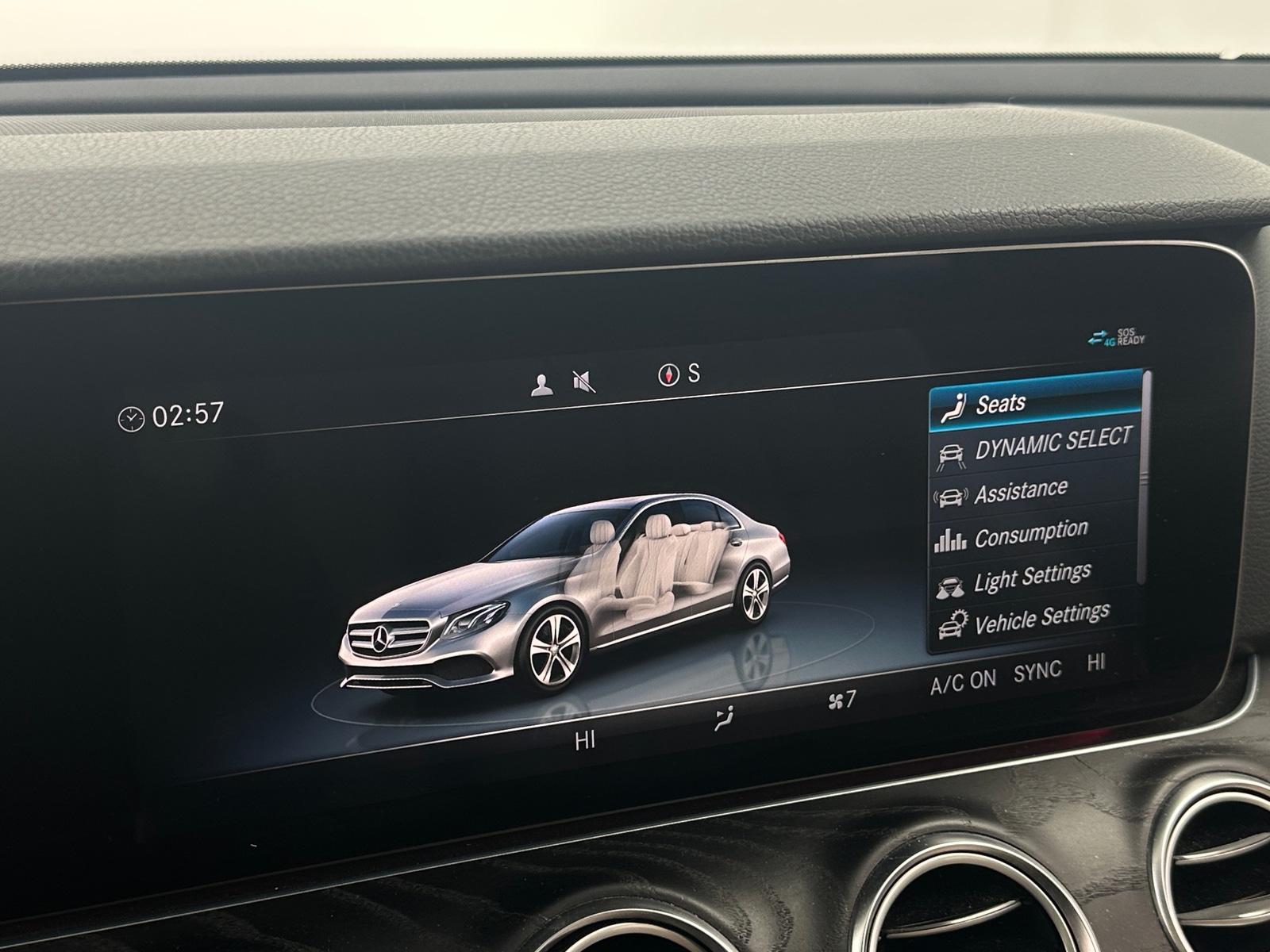 Thumbnail: 2020 Mercedes-Benz E-Class - 3