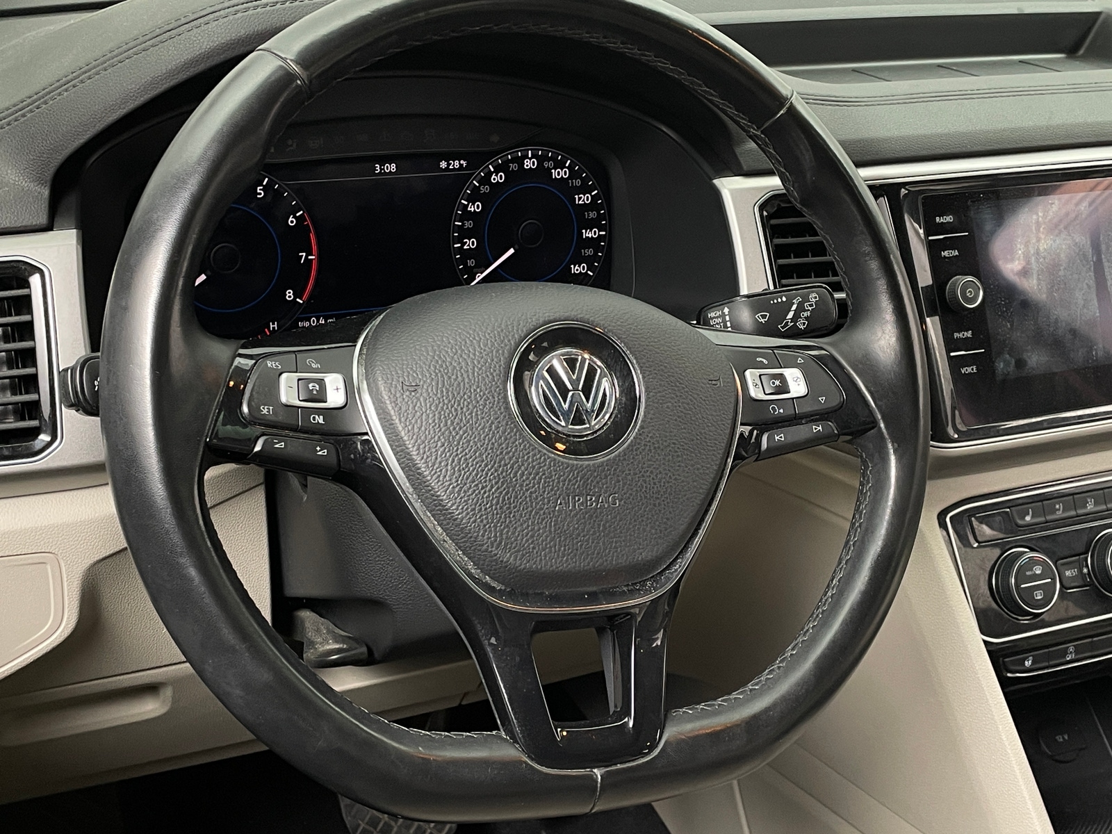 Thumbnail: 2018 Volkswagen Atlas - 4