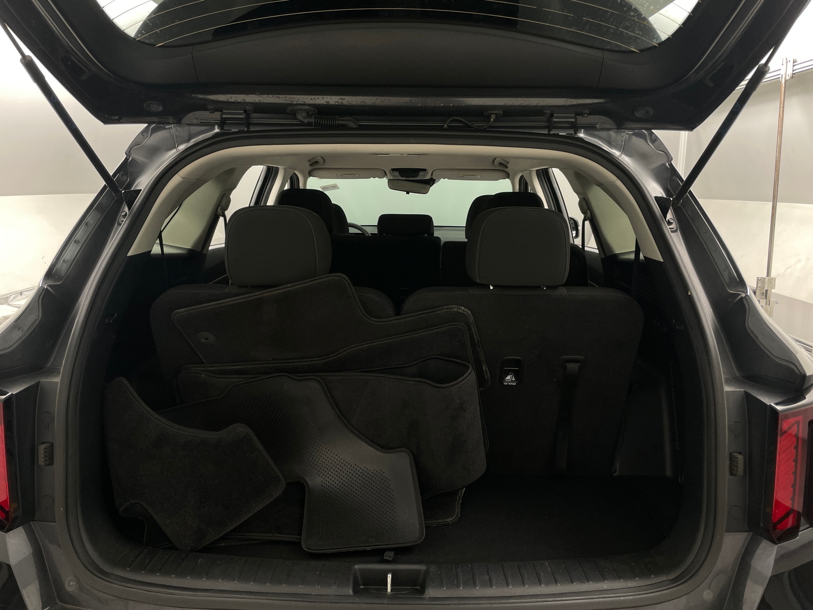 Thumbnail: 2025 Kia Sorento - 7