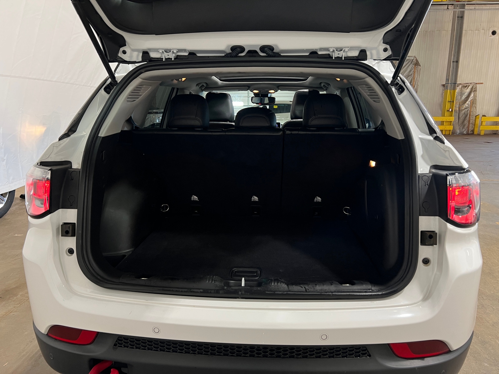 Thumbnail: 2022 Jeep Compass - 6