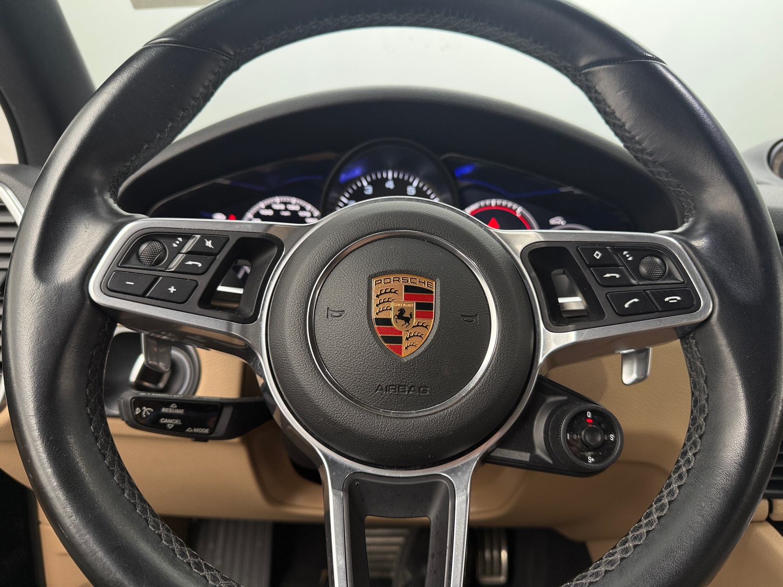 Thumbnail: 2019 Porsche Cayenne - 4