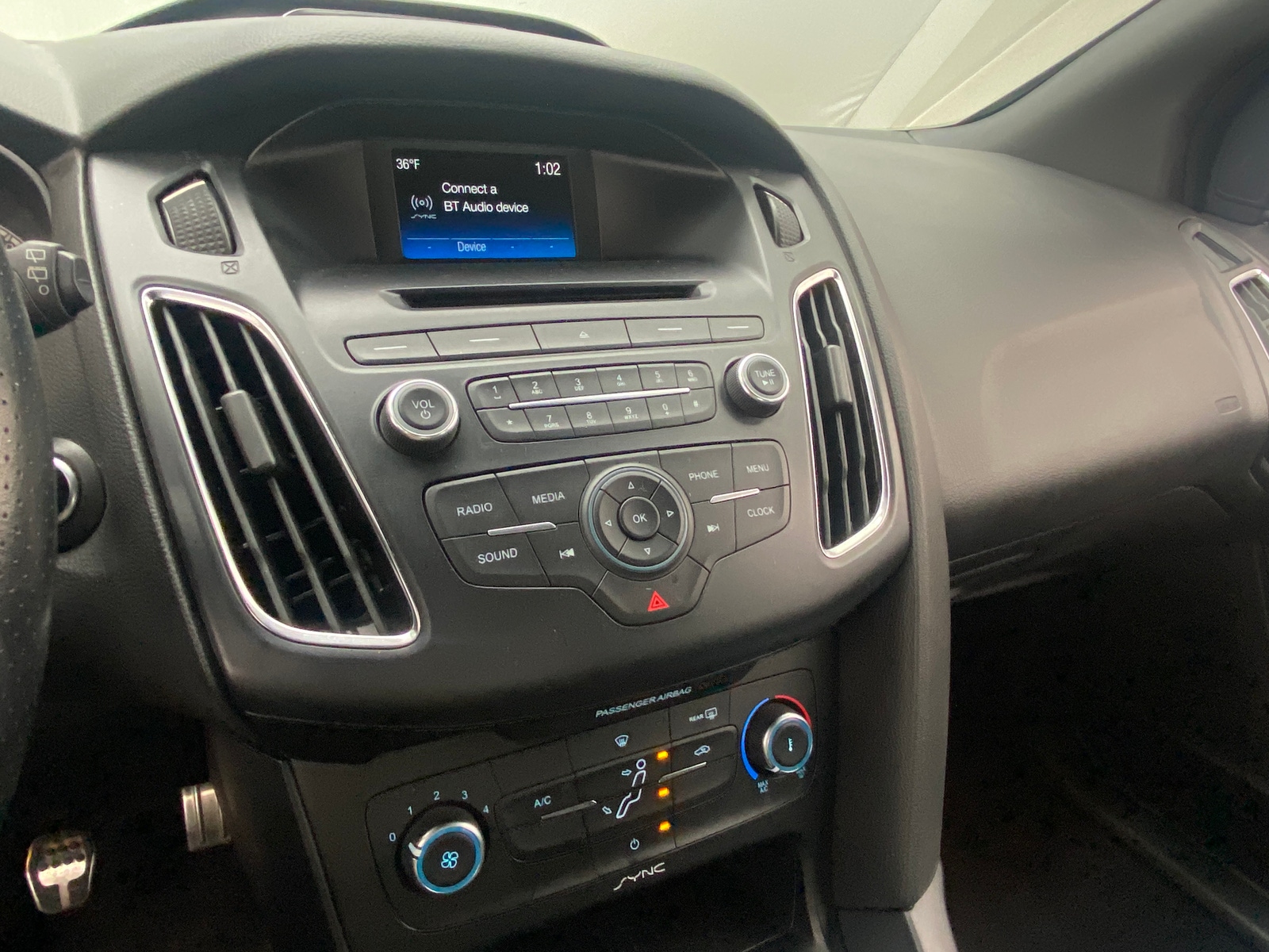 Thumbnail: 2015 Ford Focus - 4