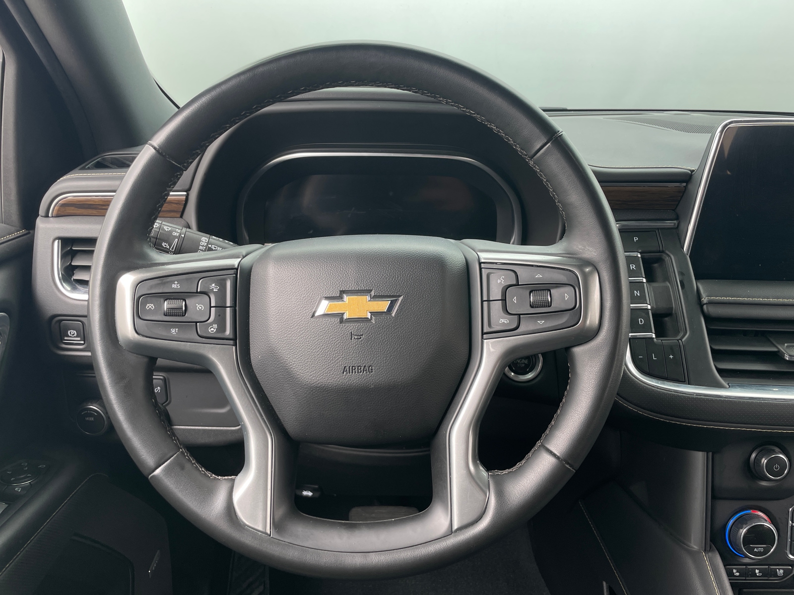 Thumbnail: 2023 Chevrolet Suburban - 4