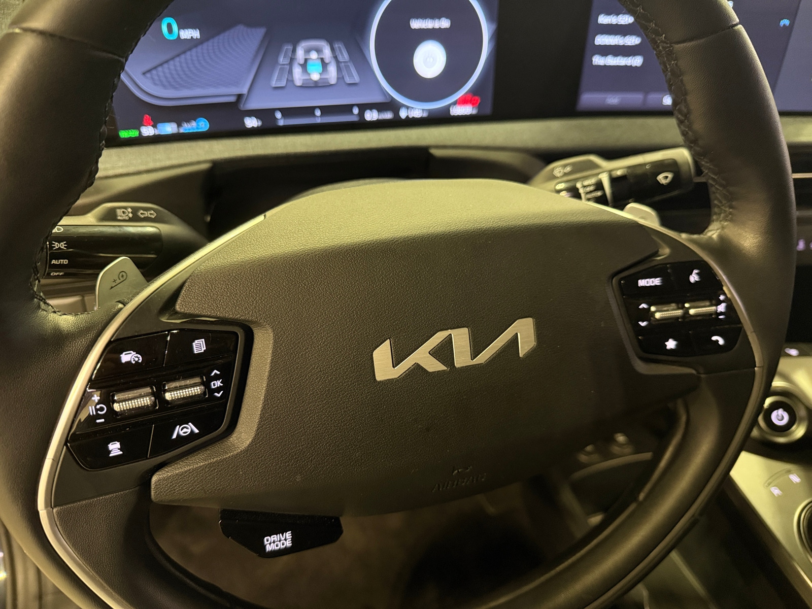 Thumbnail: 2022 Kia EV6 - 4