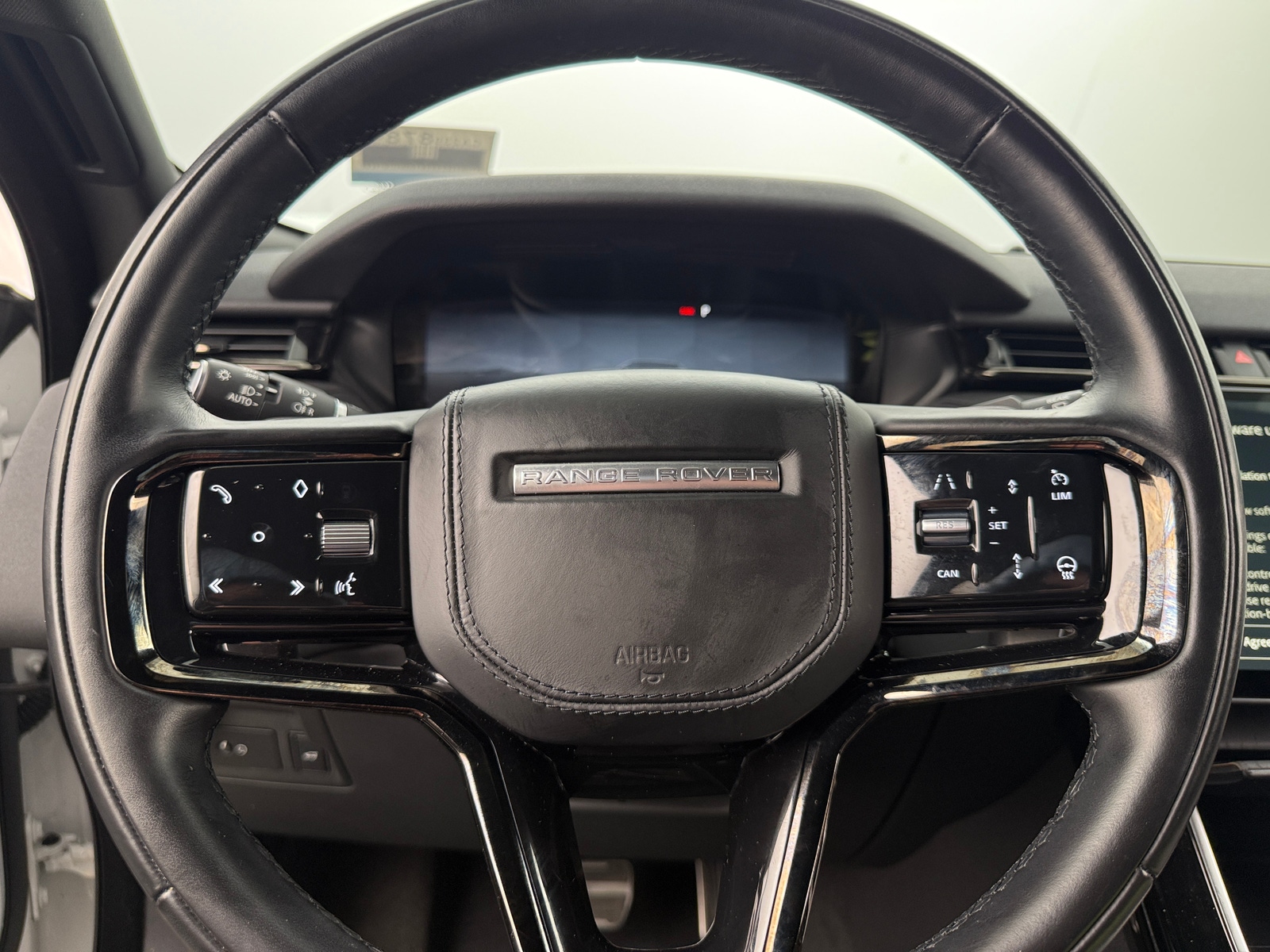 Thumbnail: 2025 Land Rover Range Rover Velar - 4