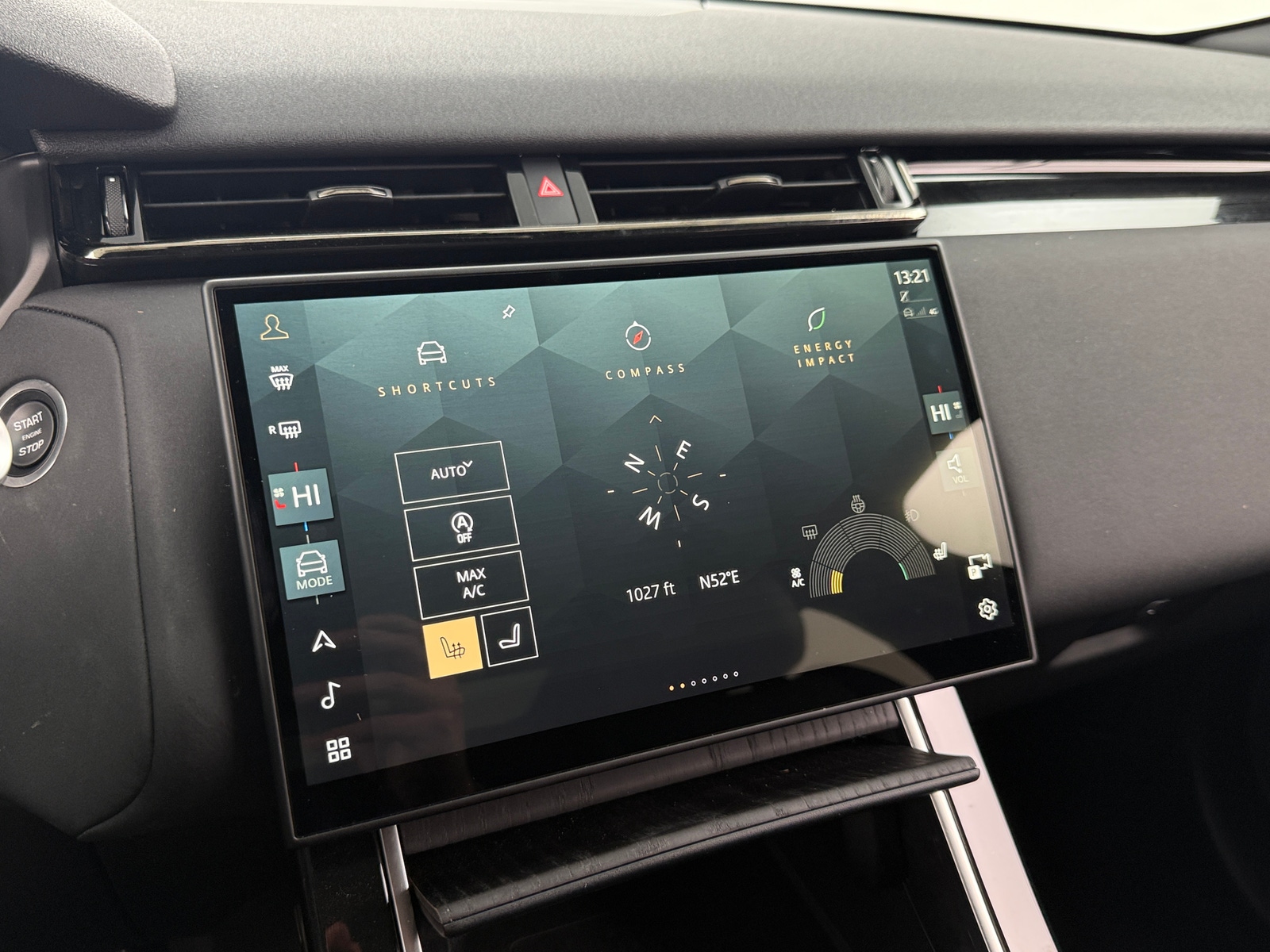 Thumbnail: 2025 Land Rover Range Rover Velar - 3