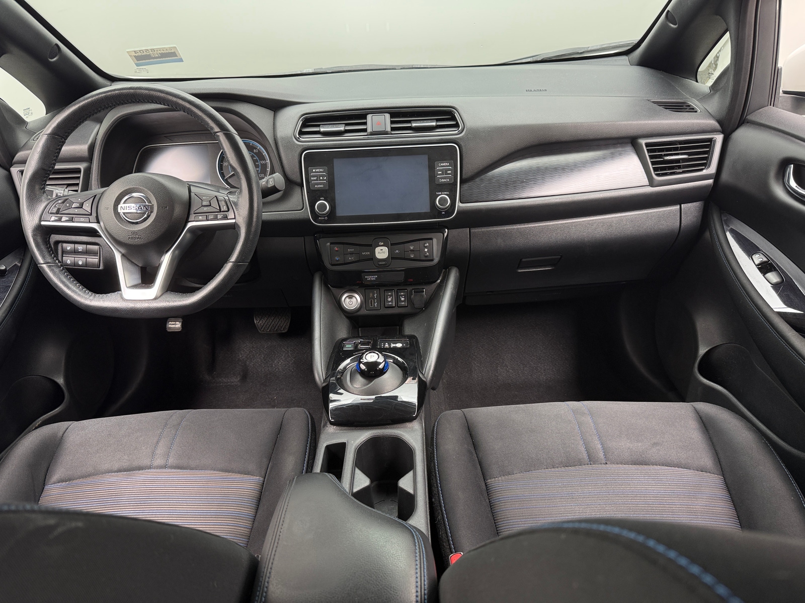 Thumbnail: 2021 Nissan Leaf - 3