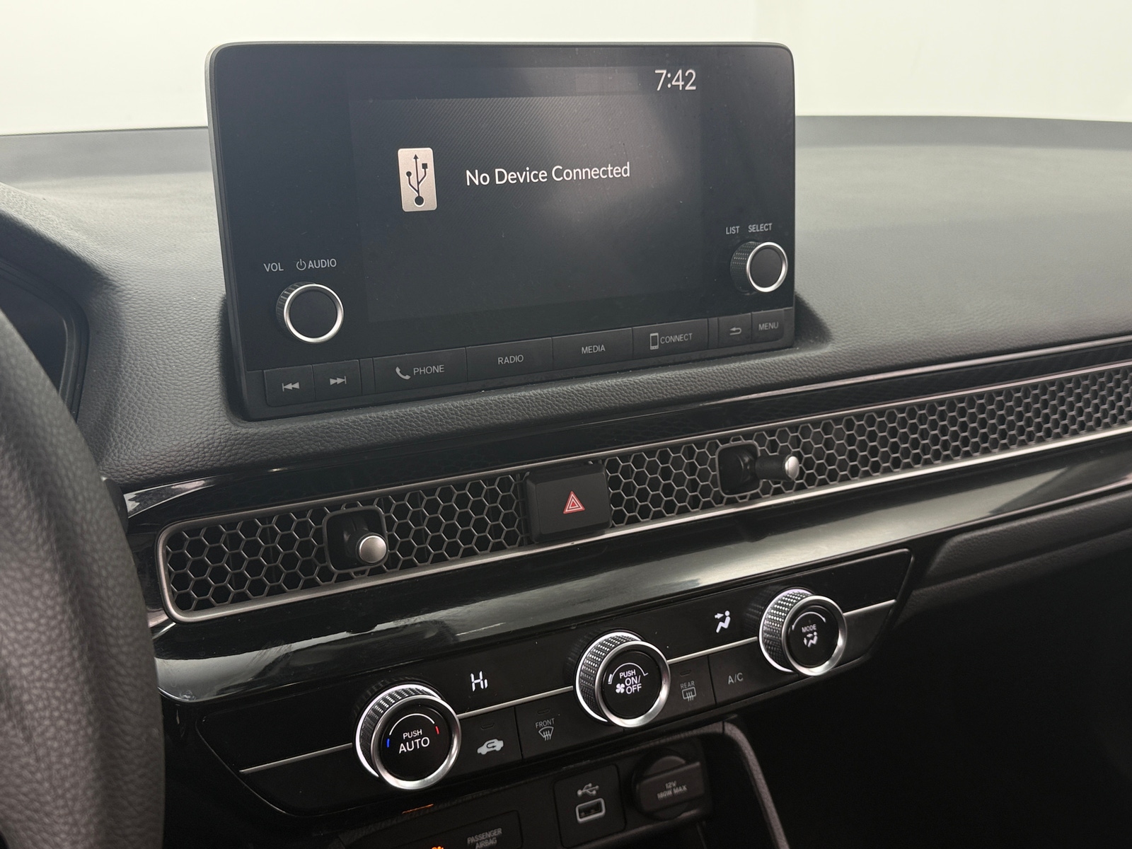 Thumbnail: 2024 Honda Civic - 4