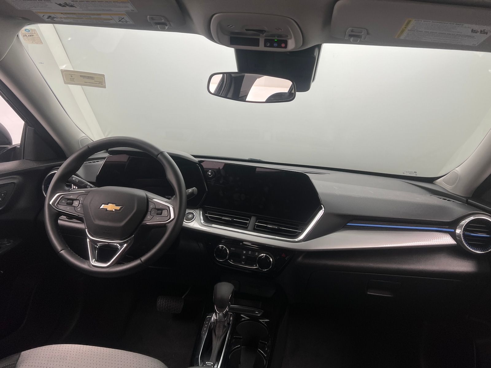 Thumbnail: 2025 Chevrolet Trax - 3