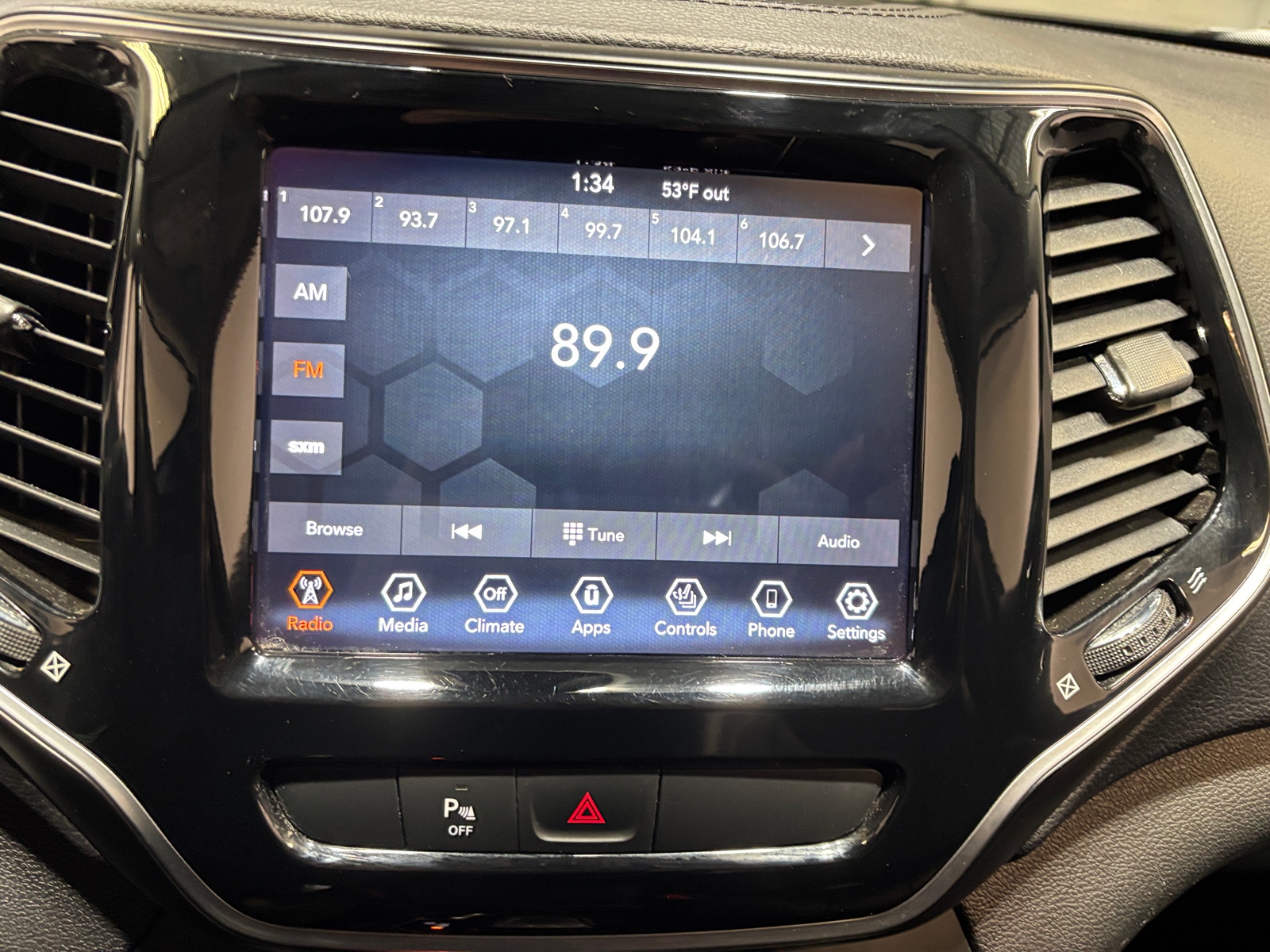 Thumbnail: 2020 Jeep Cherokee - 3