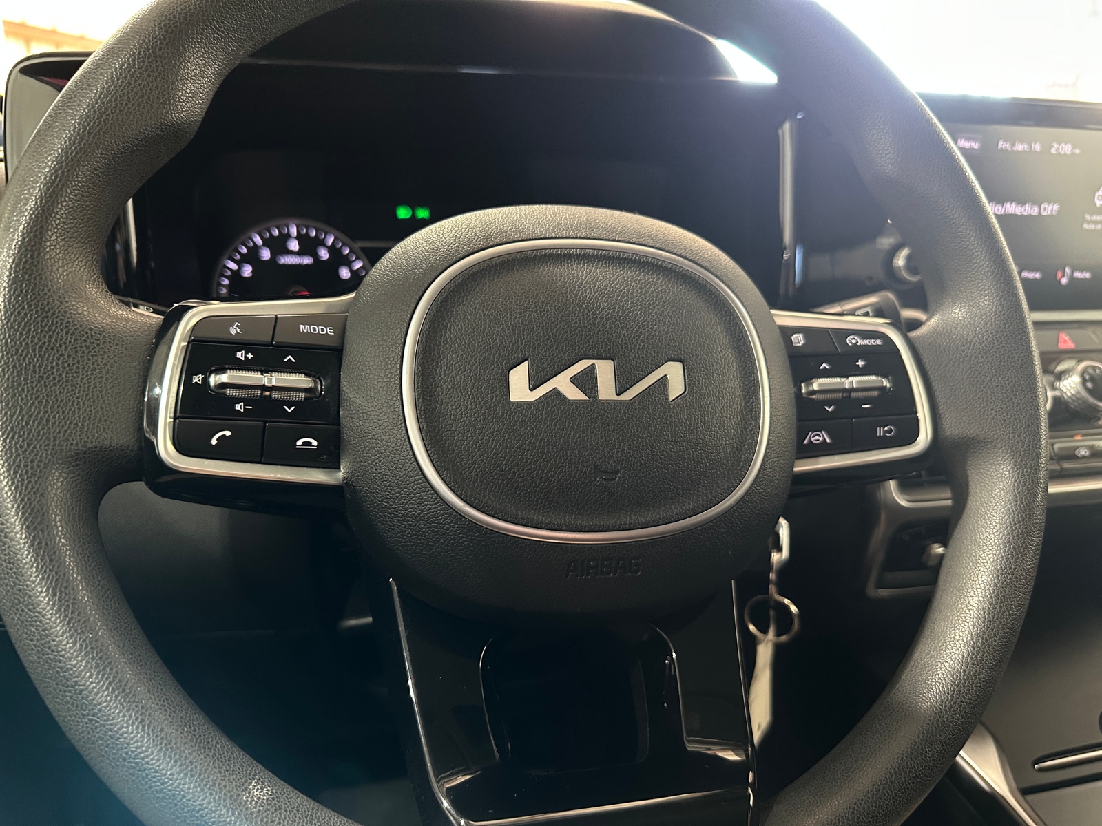 Thumbnail: 2023 Kia Sorento - 5