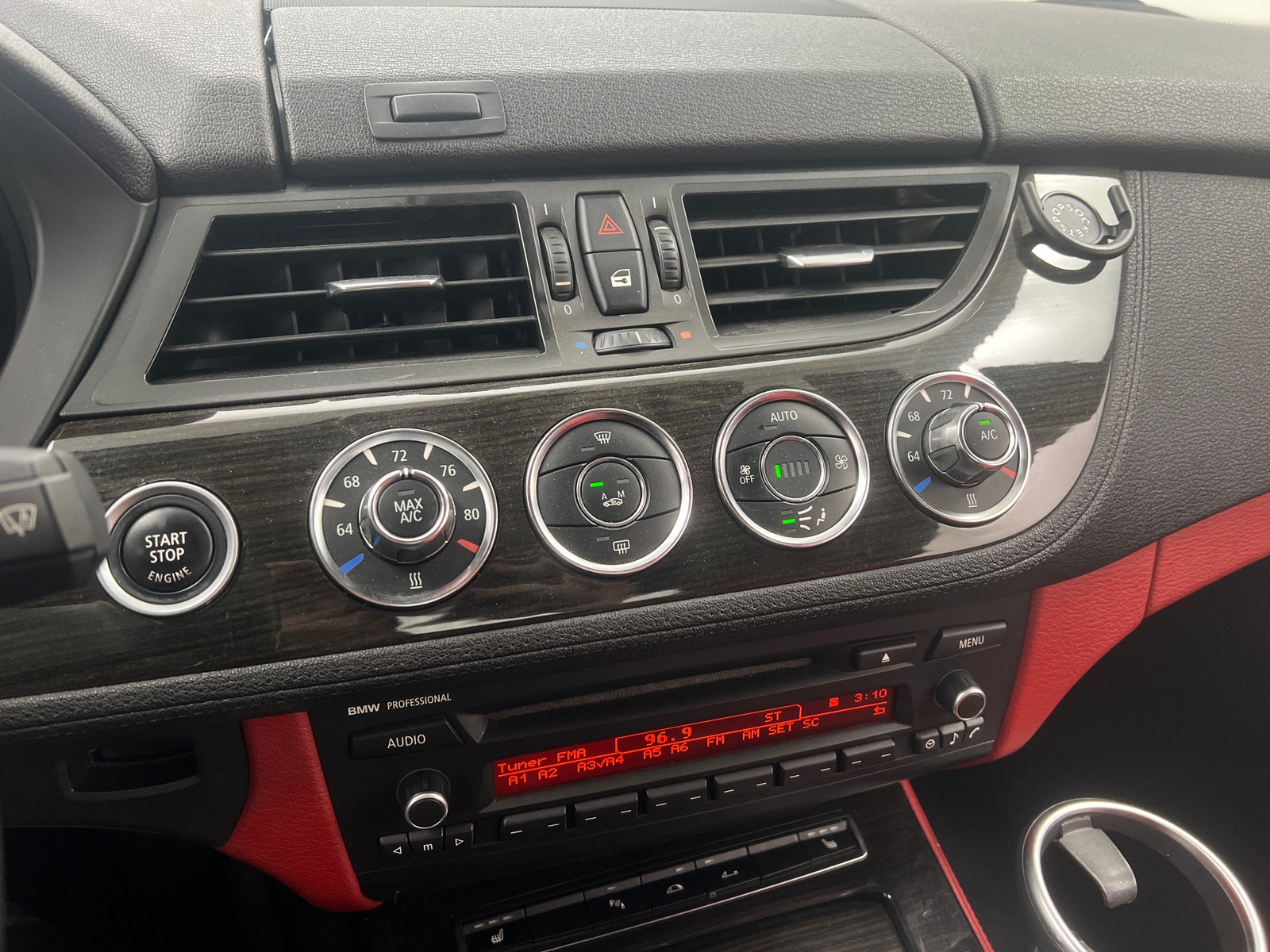 Thumbnail: 2015 BMW Z4 - 3