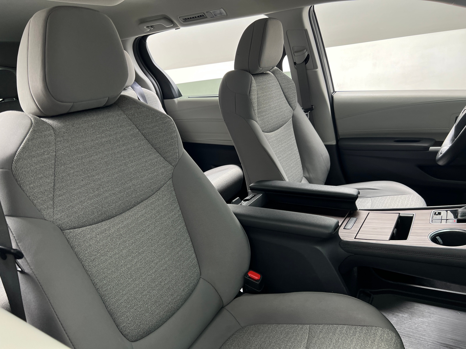 Thumbnail: 2023 Toyota Sienna - 2