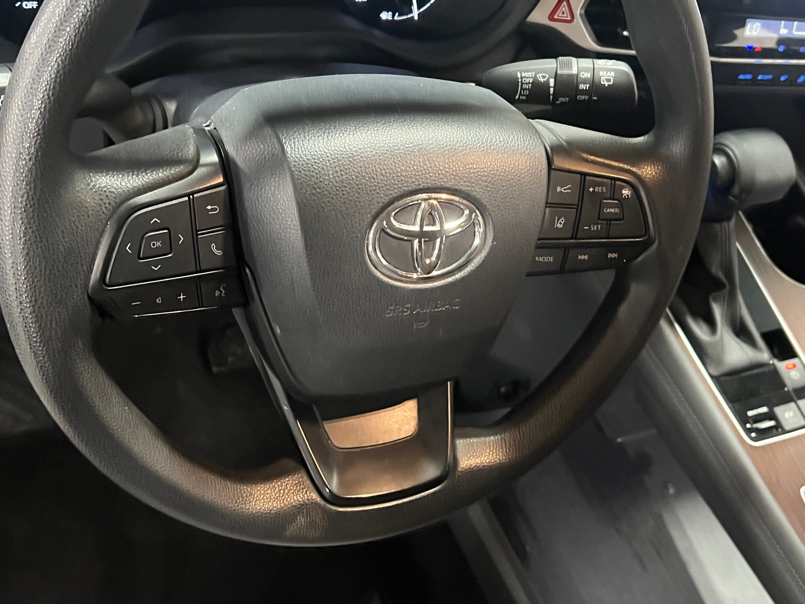 Thumbnail: 2023 Toyota Sienna - 5