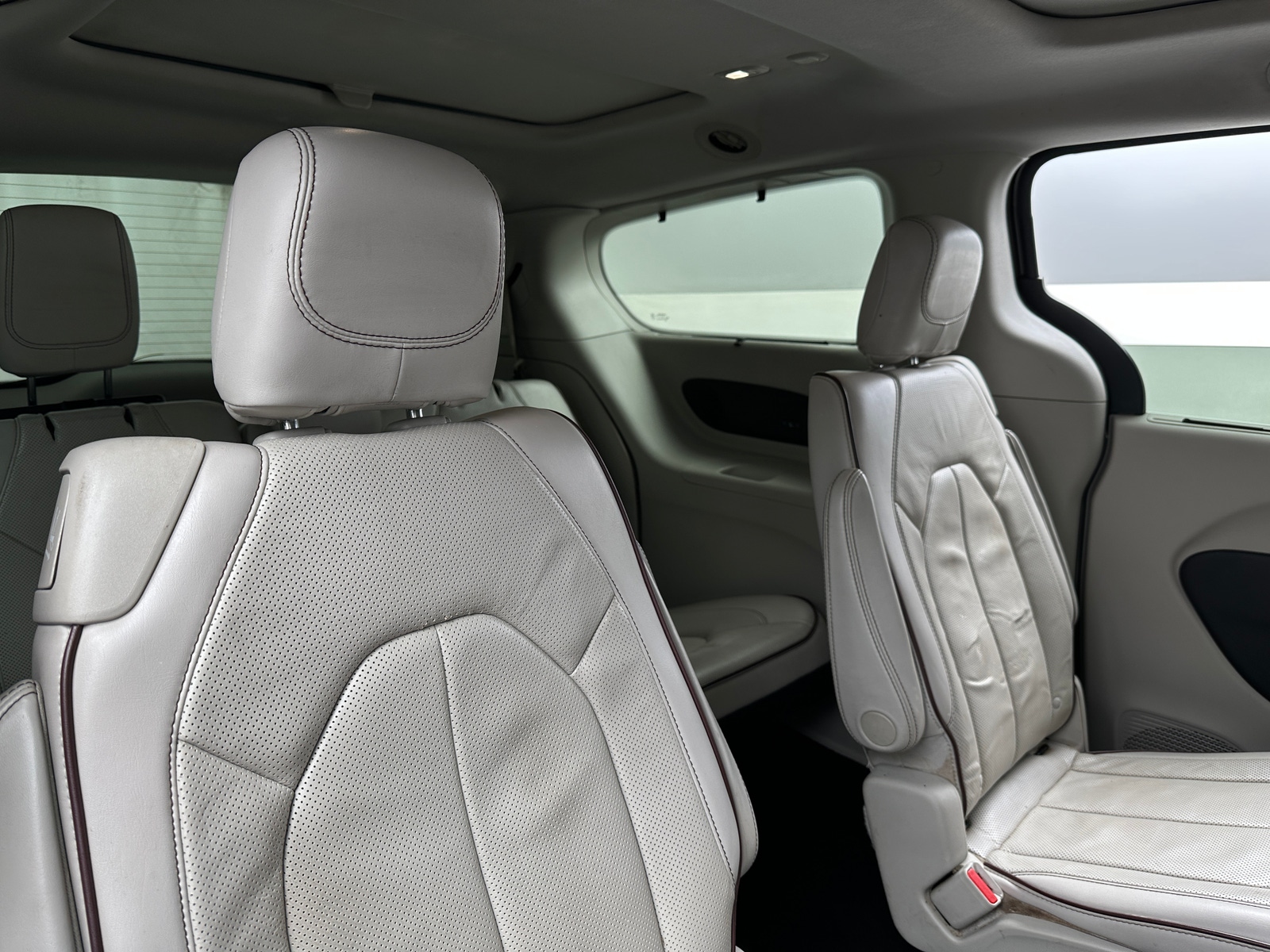 Thumbnail: 2017 Chrysler Pacifica - 5