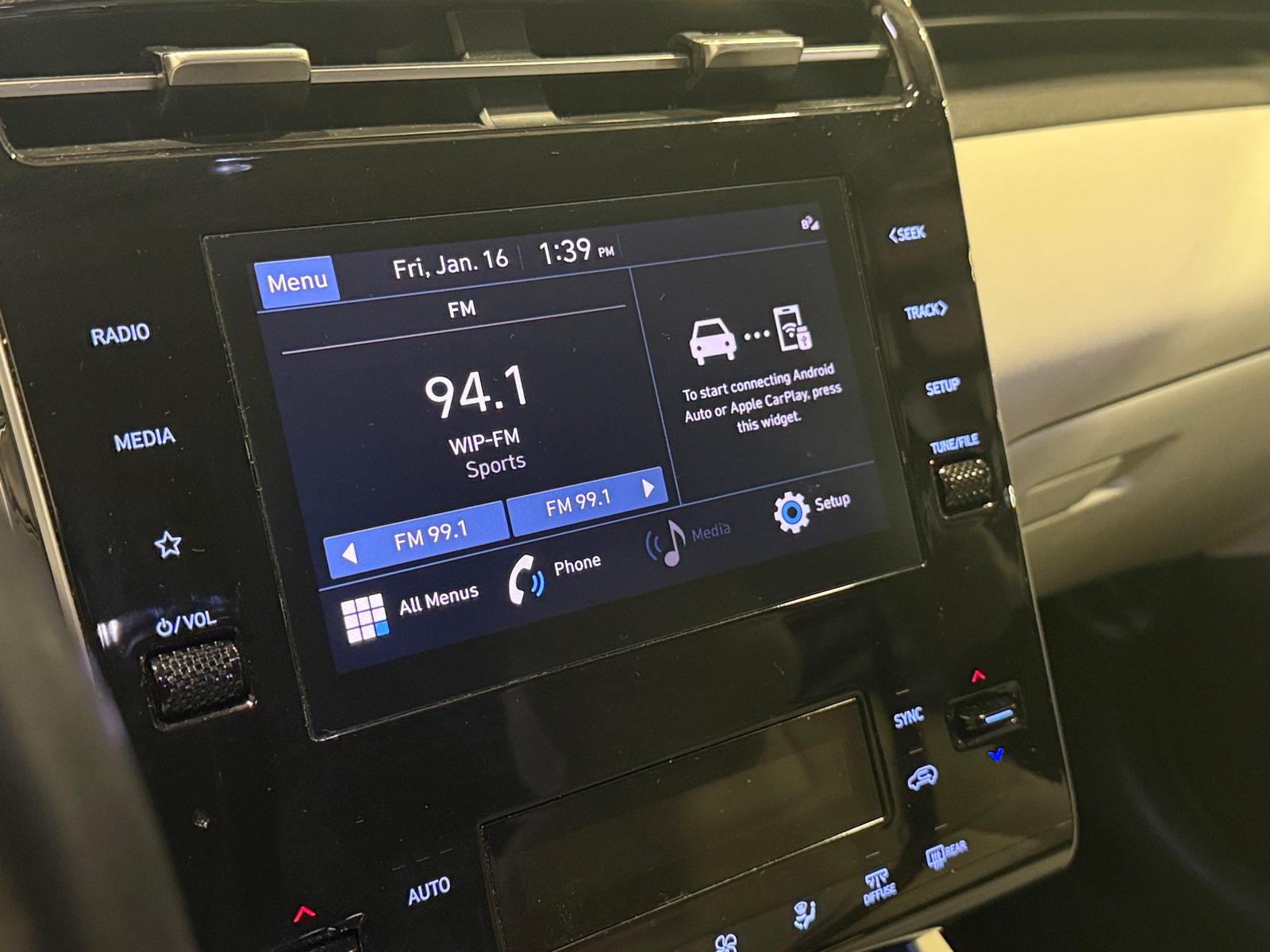 Thumbnail: 2023 Hyundai Tucson - 4