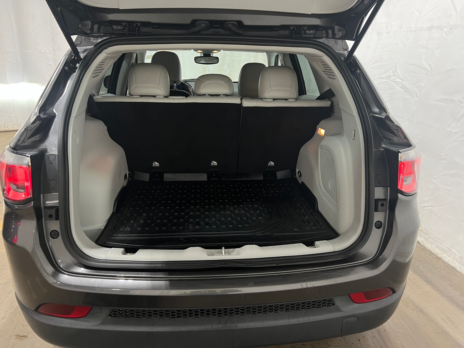 Thumbnail: 2021 Jeep Compass - 6