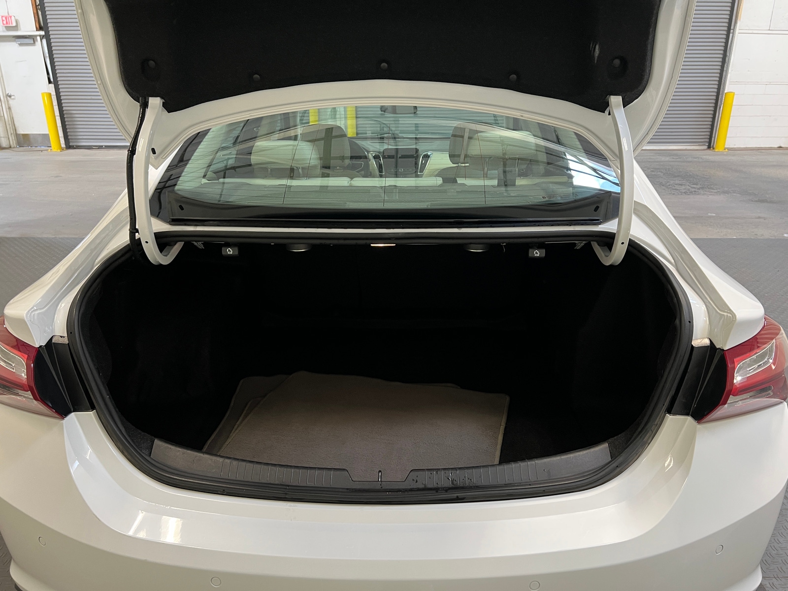 Thumbnail: 2024 Chevrolet Malibu - 6