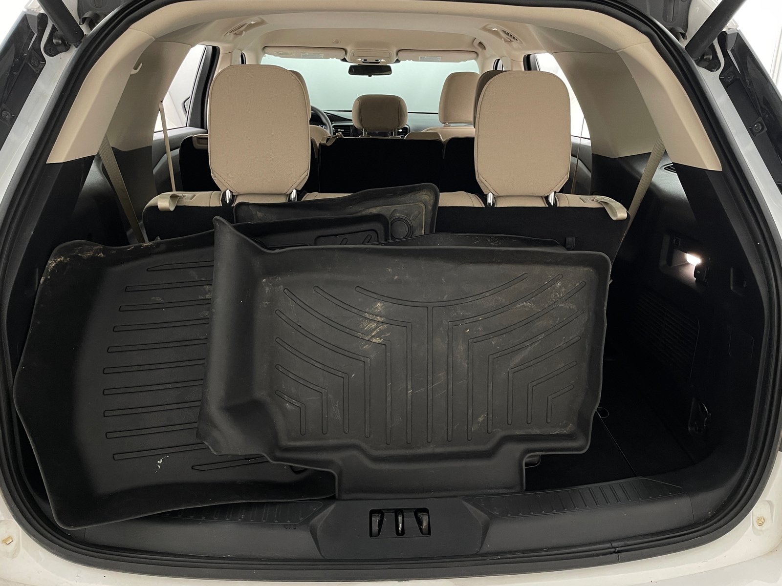 Thumbnail: 2021 Ford Explorer - 7