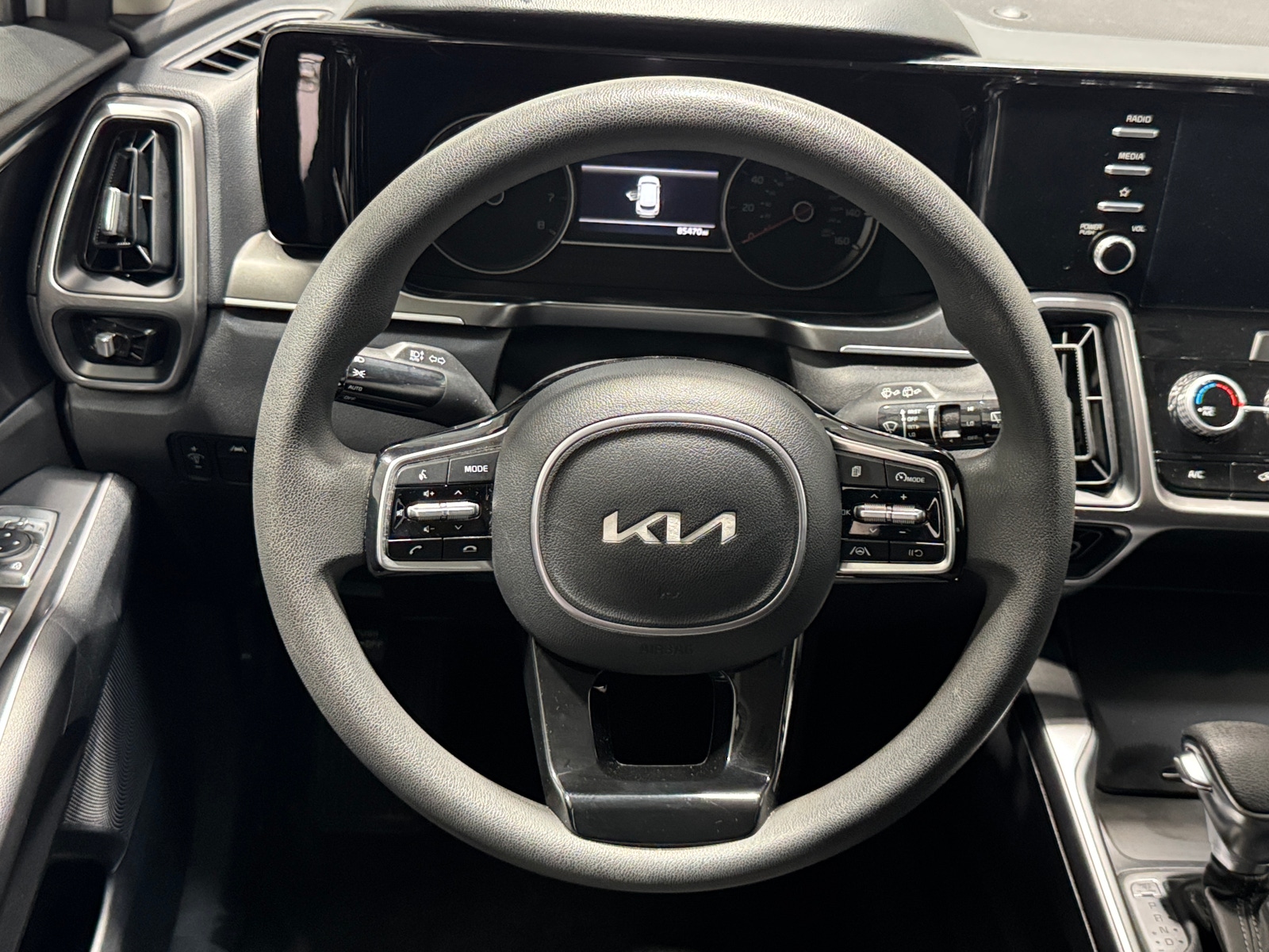 Thumbnail: 2023 Kia Sorento - 5