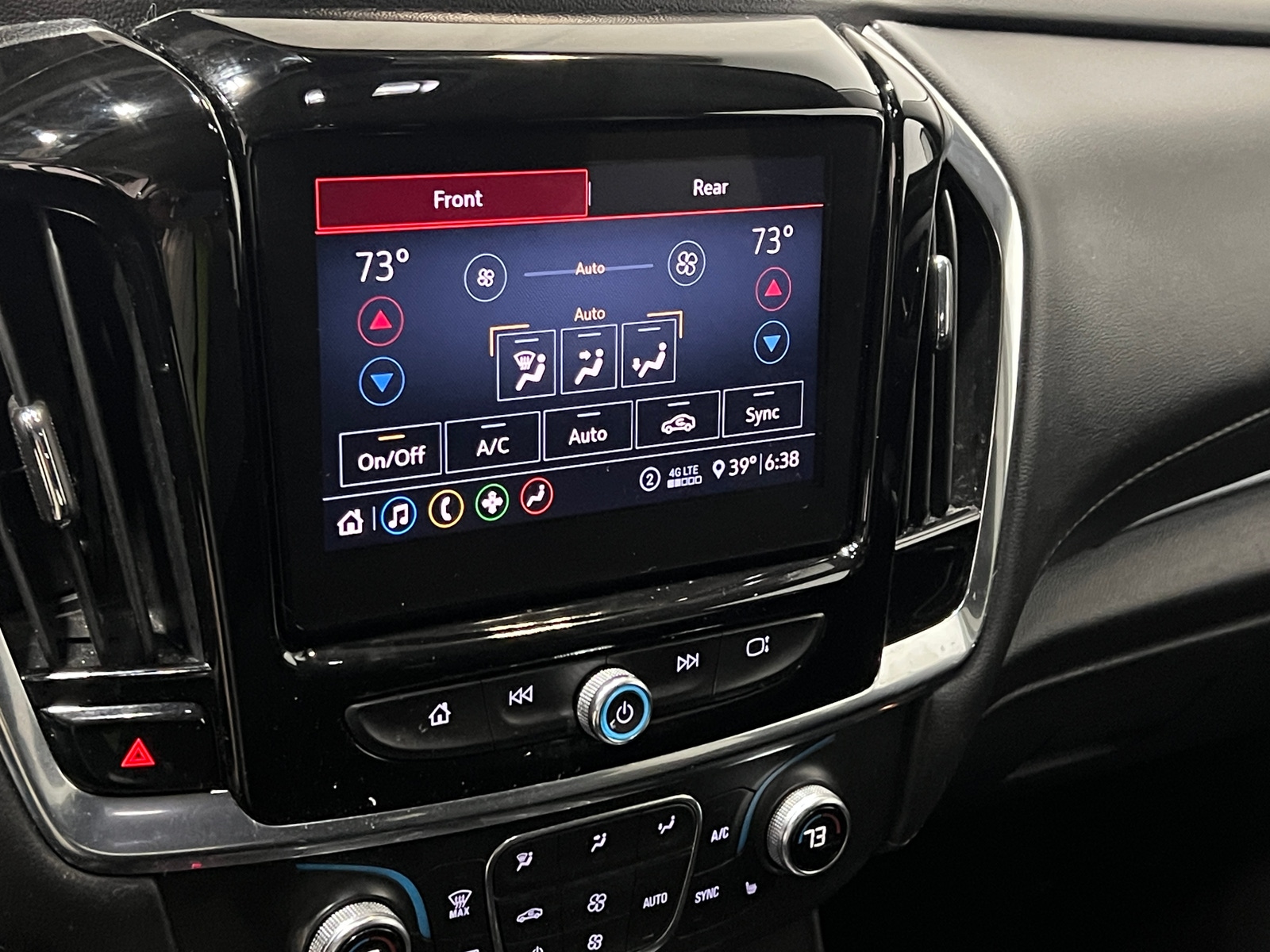 Thumbnail: 2021 Chevrolet Traverse - 3