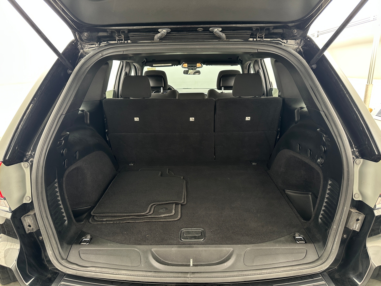 Thumbnail: 2019 Jeep Grand Cherokee - 7