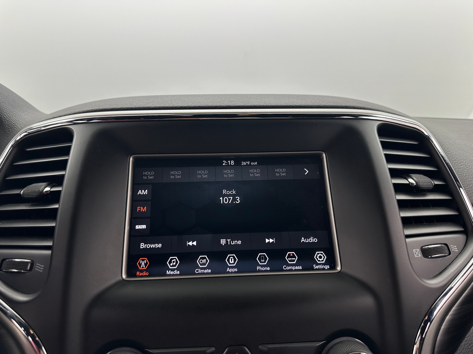 Thumbnail: 2019 Jeep Grand Cherokee - 4