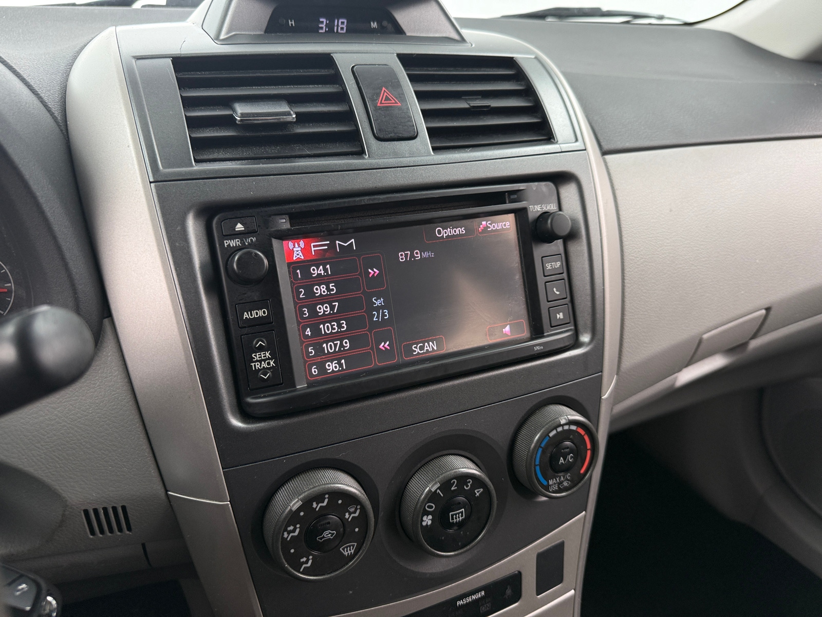 Thumbnail: 2013 Toyota Corolla - 4